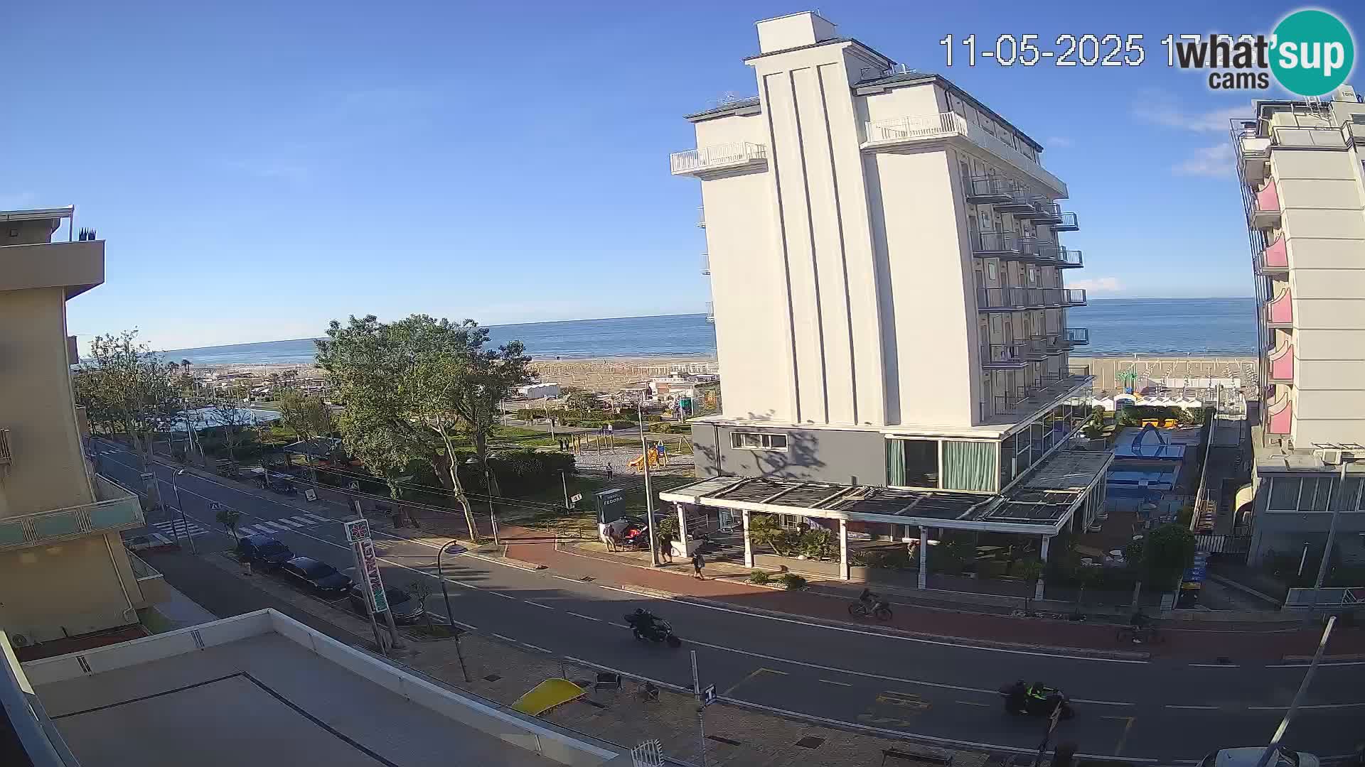 Plaža s spletno kamero Riccione in vrtovi La Malfa – plaža Bagni Oreste 115
