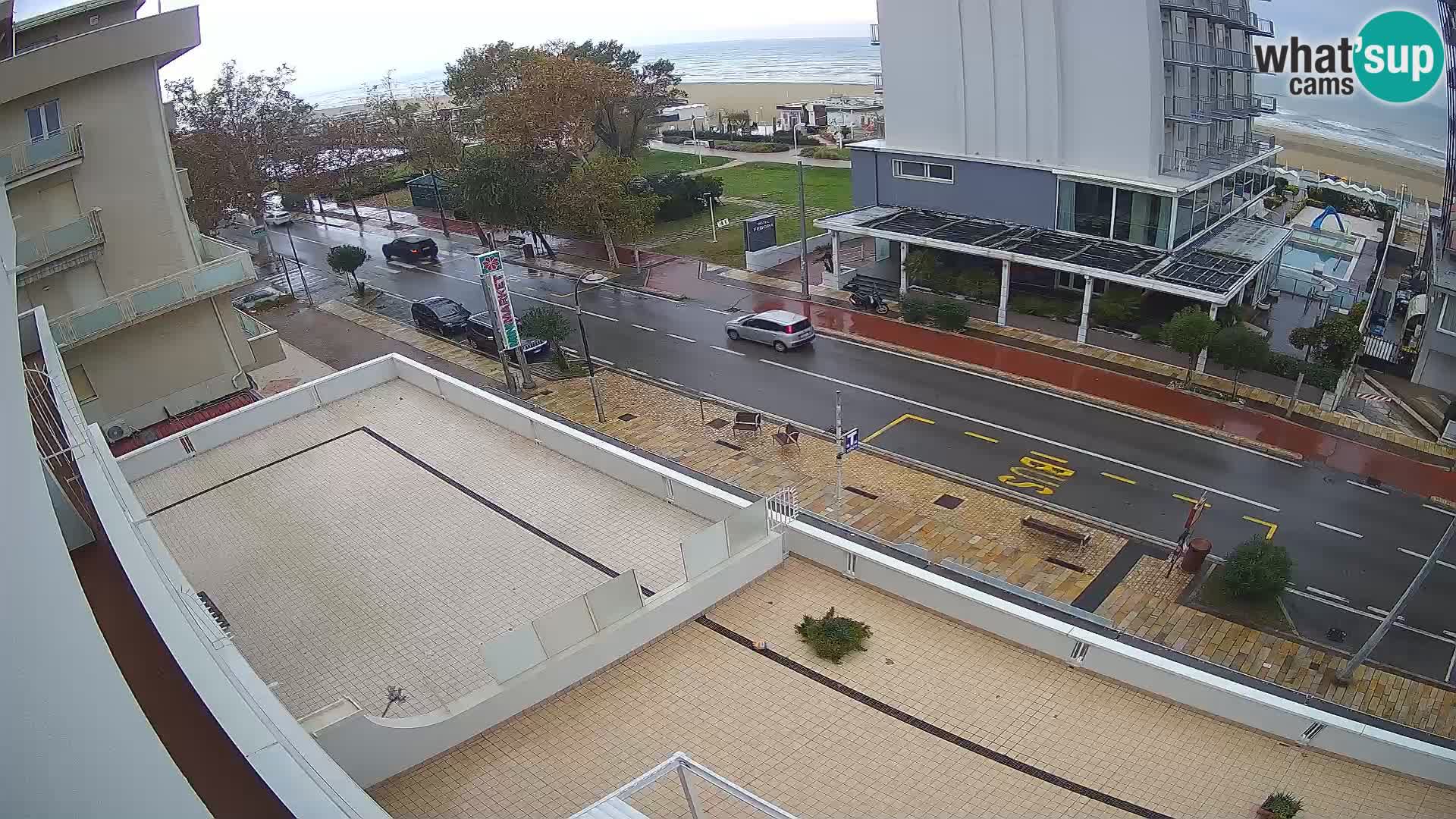 Plaža s spletno kamero Riccione in vrtovi La Malfa – plaža Bagni Oreste 115