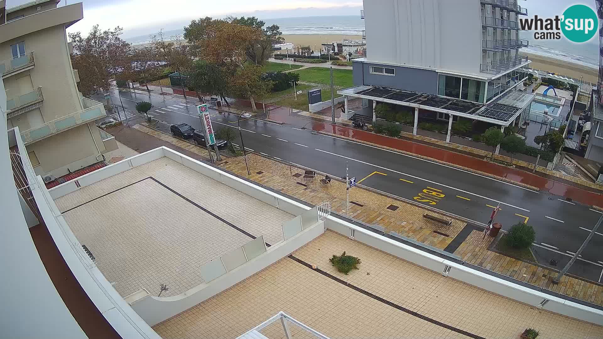 Plaža s spletno kamero Riccione in vrtovi La Malfa – plaža Bagni Oreste 115