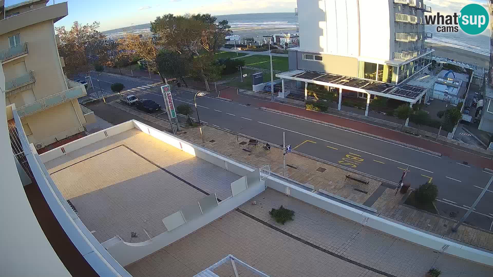 Plaža s spletno kamero Riccione in vrtovi La Malfa – plaža Bagni Oreste 115