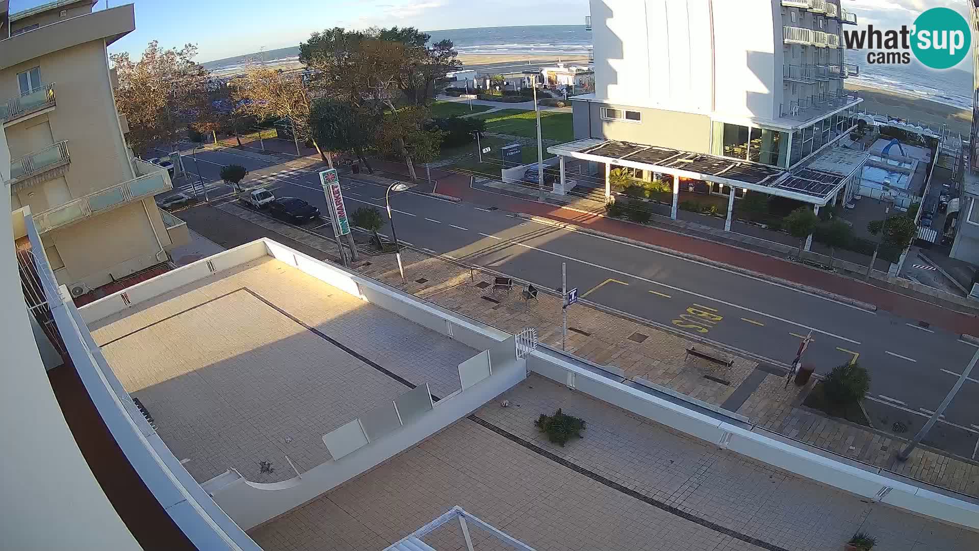 Plaža s spletno kamero Riccione in vrtovi La Malfa – plaža Bagni Oreste 115