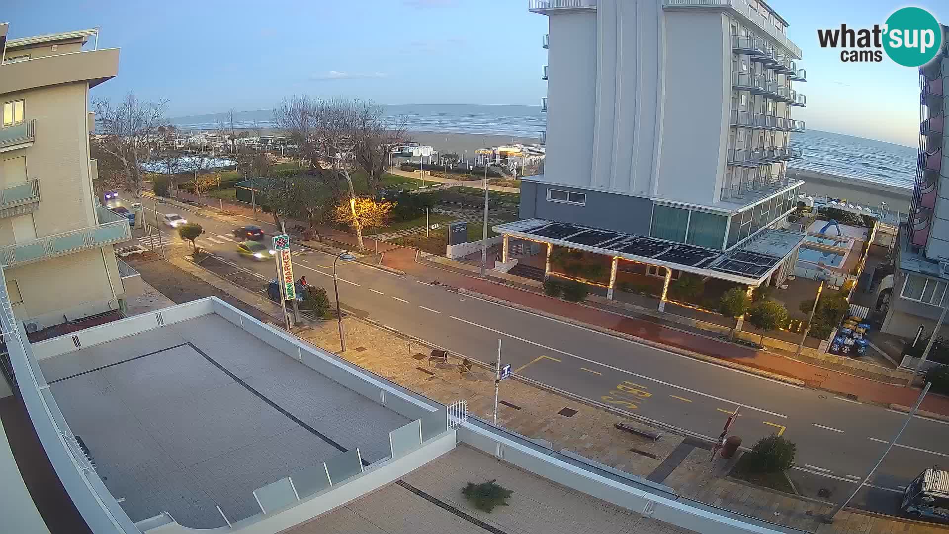 Plaža s spletno kamero Riccione in vrtovi La Malfa – plaža Bagni Oreste 115