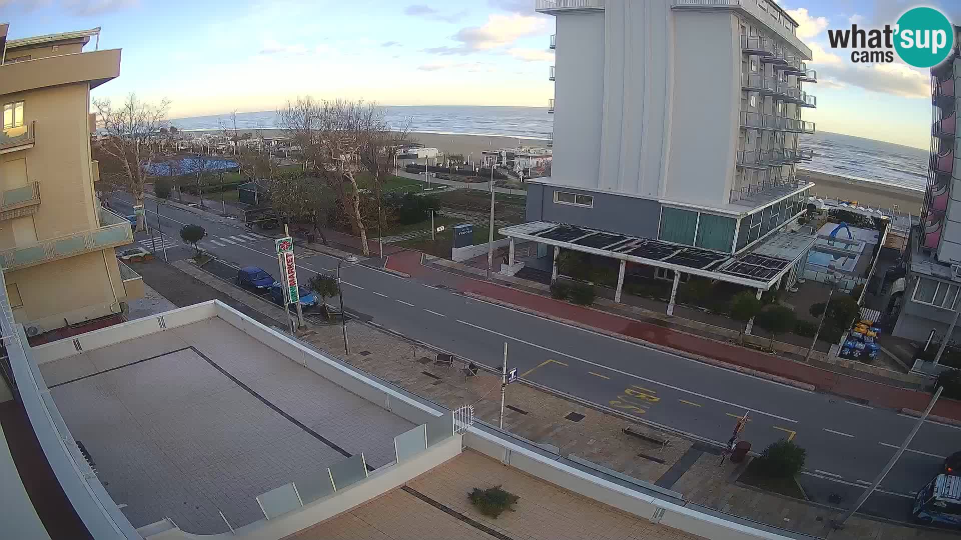 Plaža s spletno kamero Riccione in vrtovi La Malfa – plaža Bagni Oreste 115