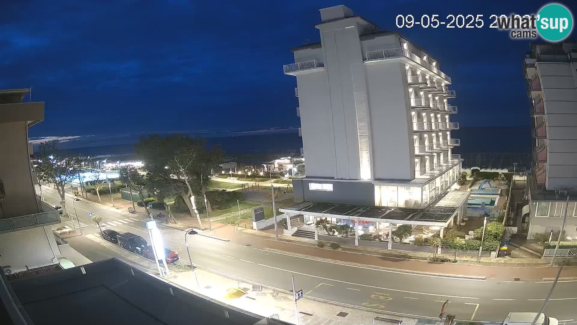 Plaža s spletno kamero Riccione in vrtovi La Malfa – plaža Bagni Oreste 115