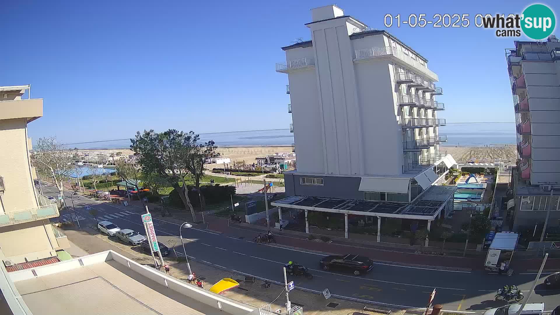 Riccione livecam beach and La Malfa gardens – Bagni Oreste spiaggia 115