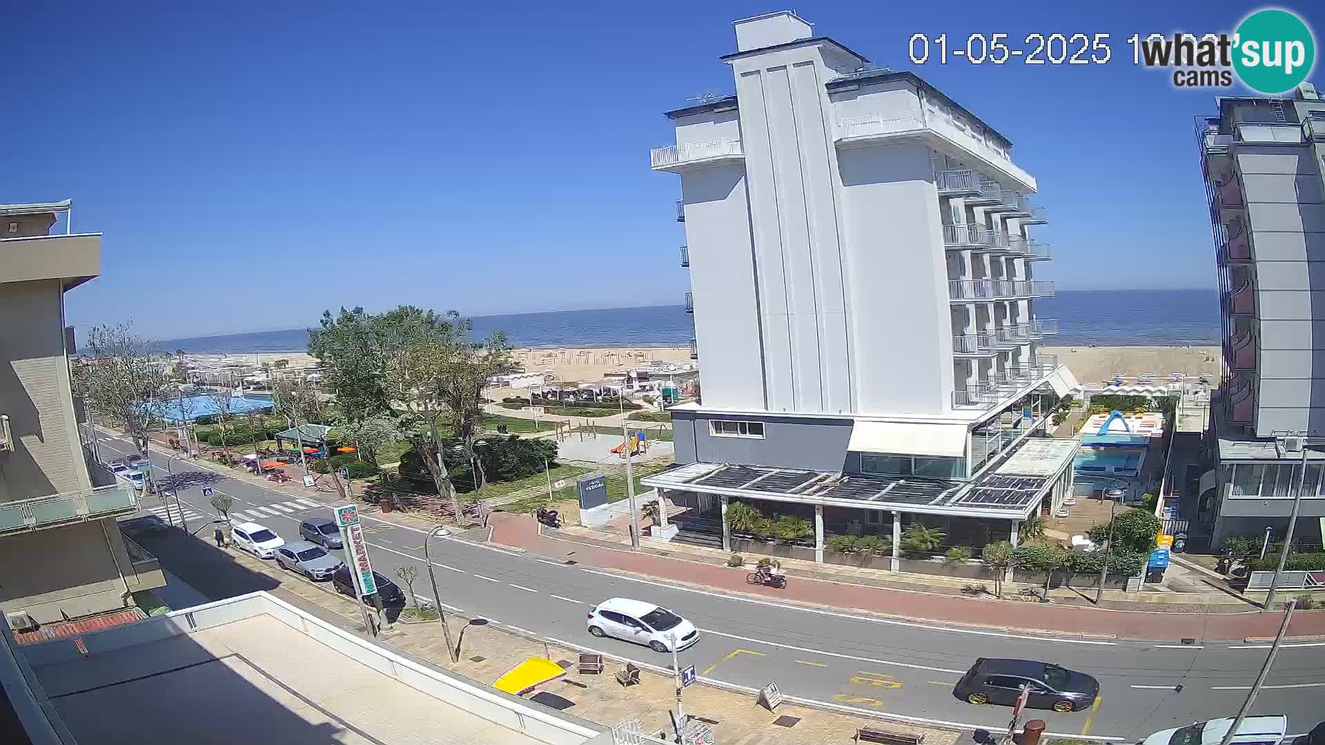 Plaža s spletno kamero Riccione in vrtovi La Malfa – plaža Bagni Oreste 115