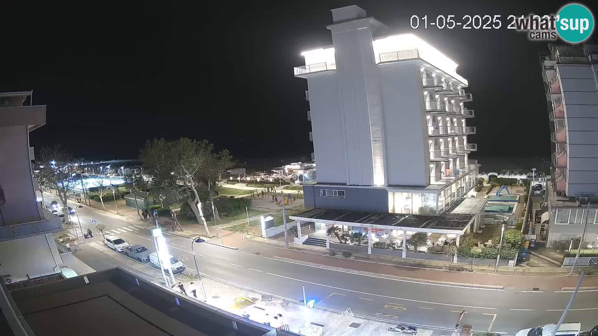 Plaža s spletno kamero Riccione in vrtovi La Malfa – plaža Bagni Oreste 115