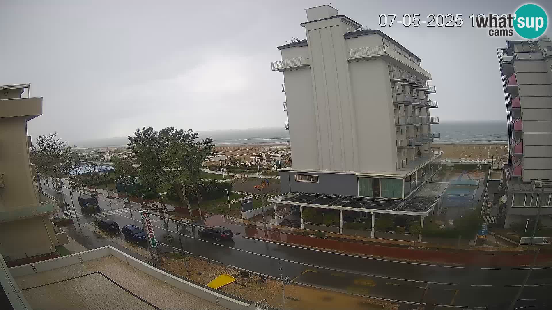 Riccione livecam beach and La Malfa gardens – Bagni Oreste spiaggia 115