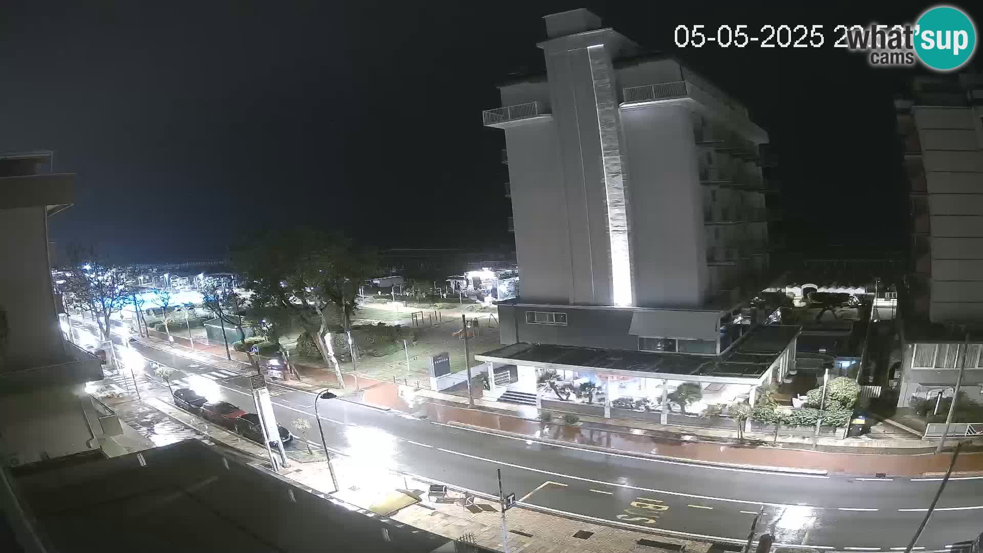 Plaža s spletno kamero Riccione in vrtovi La Malfa – plaža Bagni Oreste 115