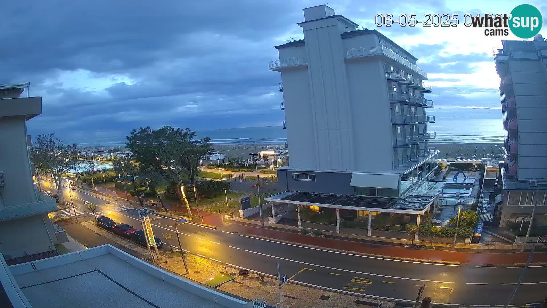 Riccione livecam beach and La Malfa gardens – Bagni Oreste spiaggia 115