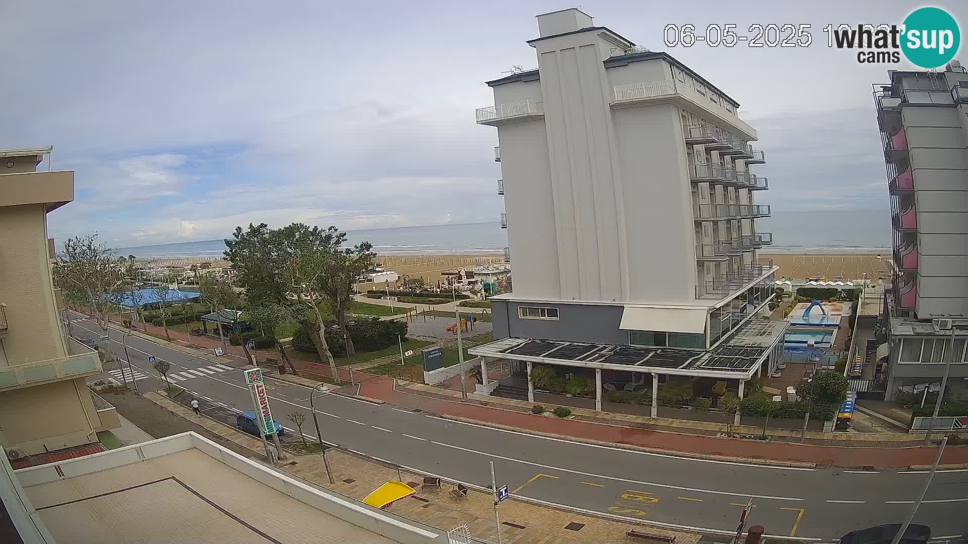 Riccione livecam beach and La Malfa gardens – Bagni Oreste spiaggia 115