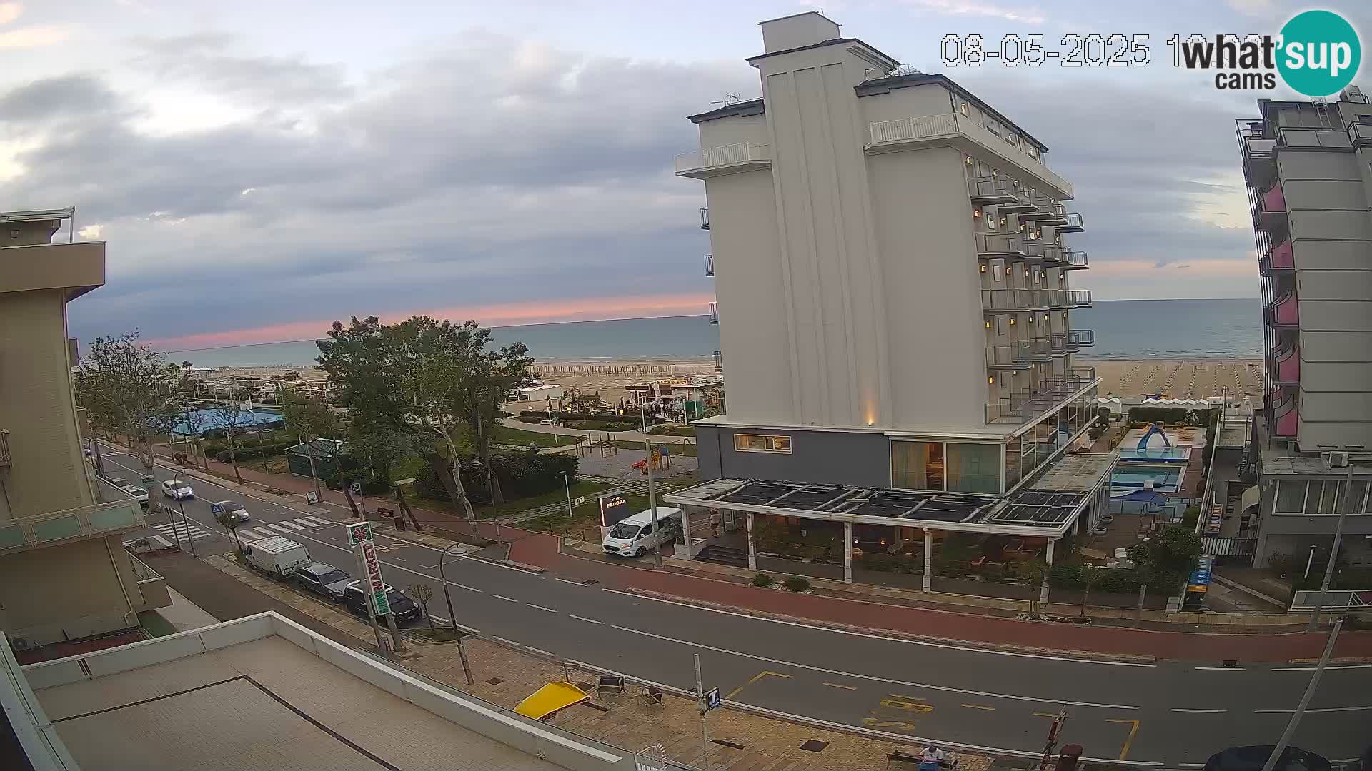 Riccione livecam beach and La Malfa gardens – Bagni Oreste spiaggia 115