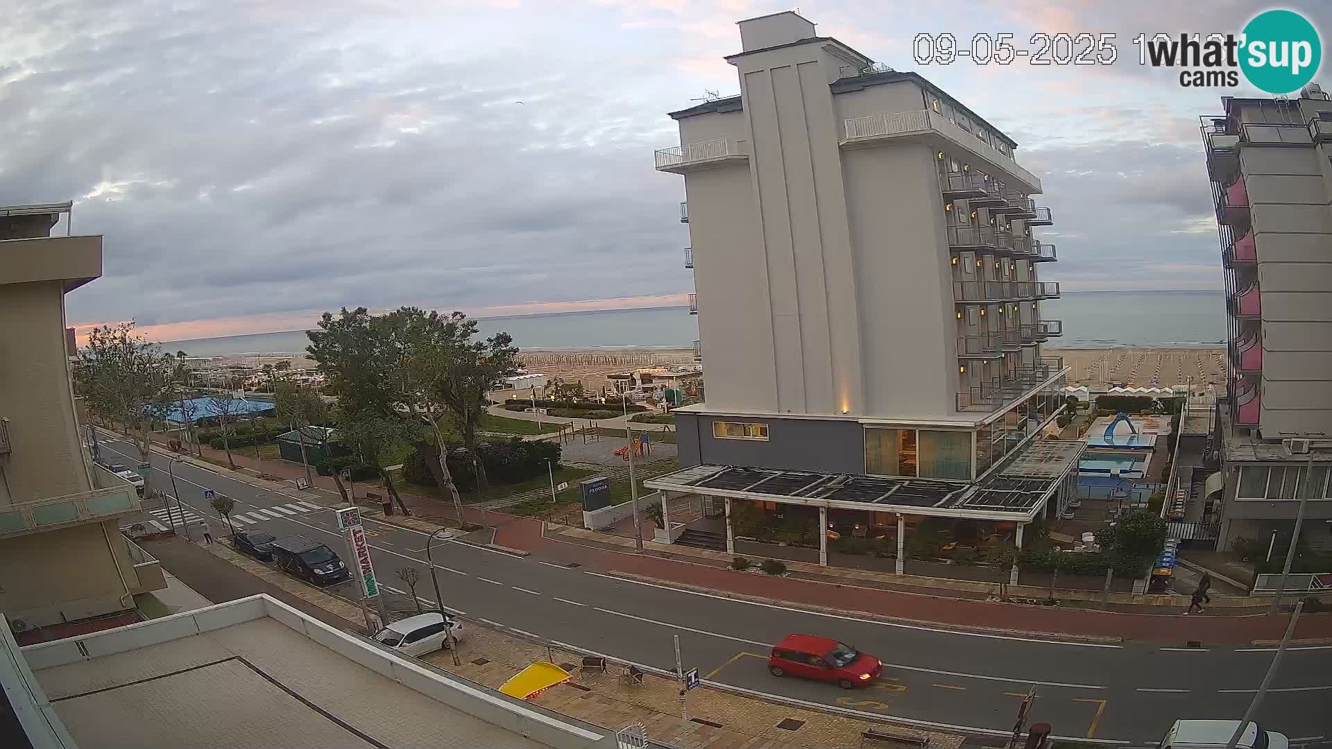 Riccione livecam beach and La Malfa gardens – Bagni Oreste spiaggia 115