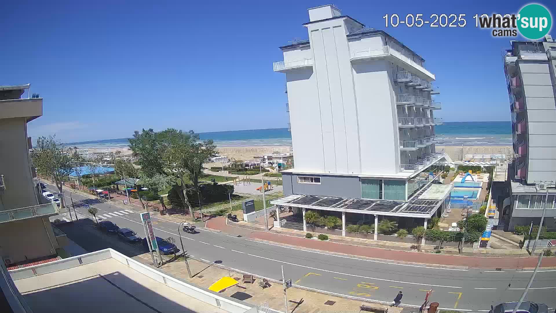 Plaža s spletno kamero Riccione in vrtovi La Malfa – plaža Bagni Oreste 115