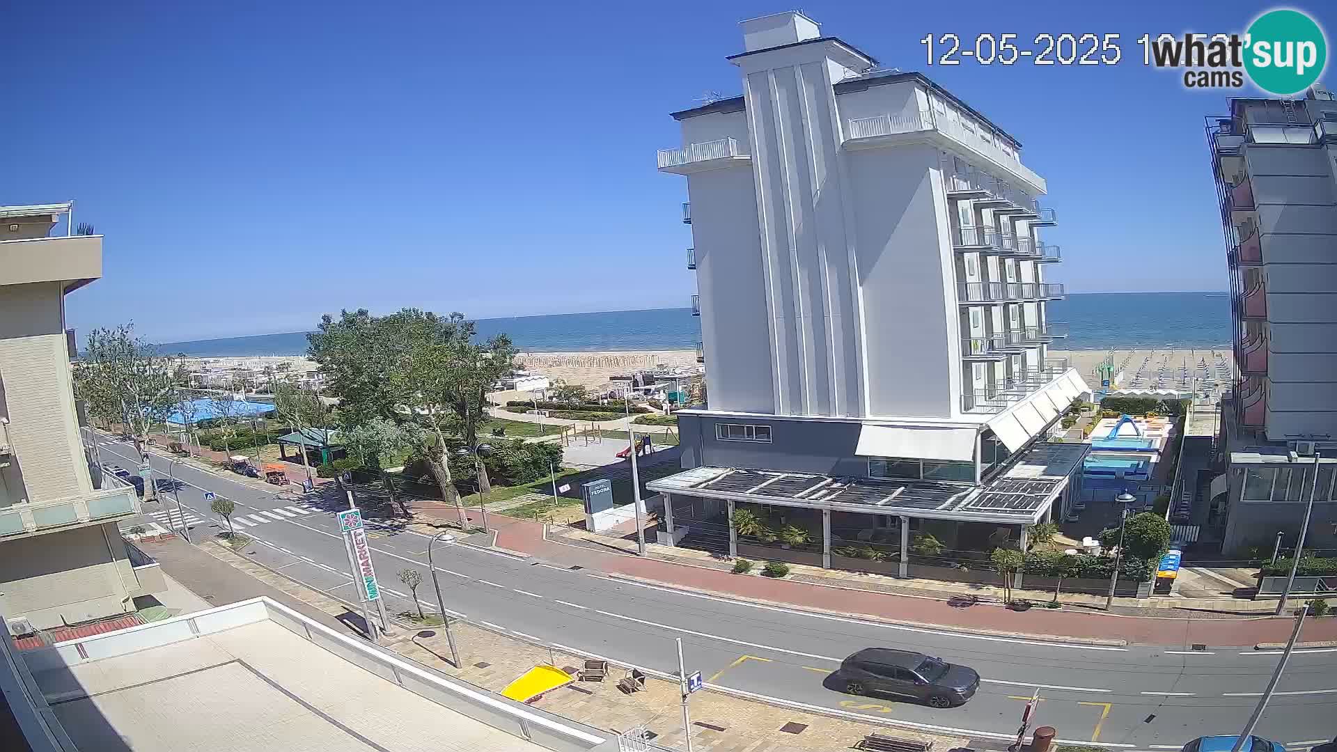Plaža s spletno kamero Riccione in vrtovi La Malfa – plaža Bagni Oreste 115