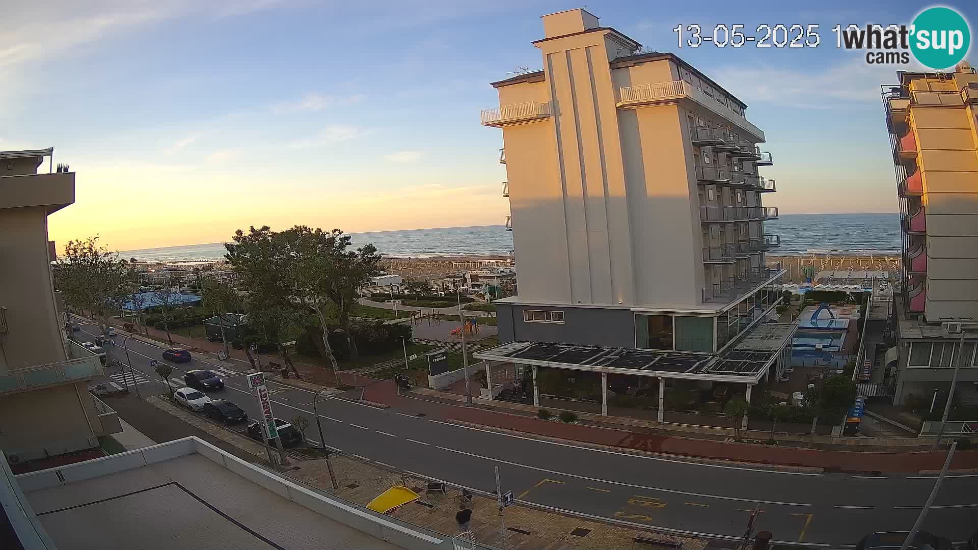 Plaža s spletno kamero Riccione in vrtovi La Malfa – plaža Bagni Oreste 115