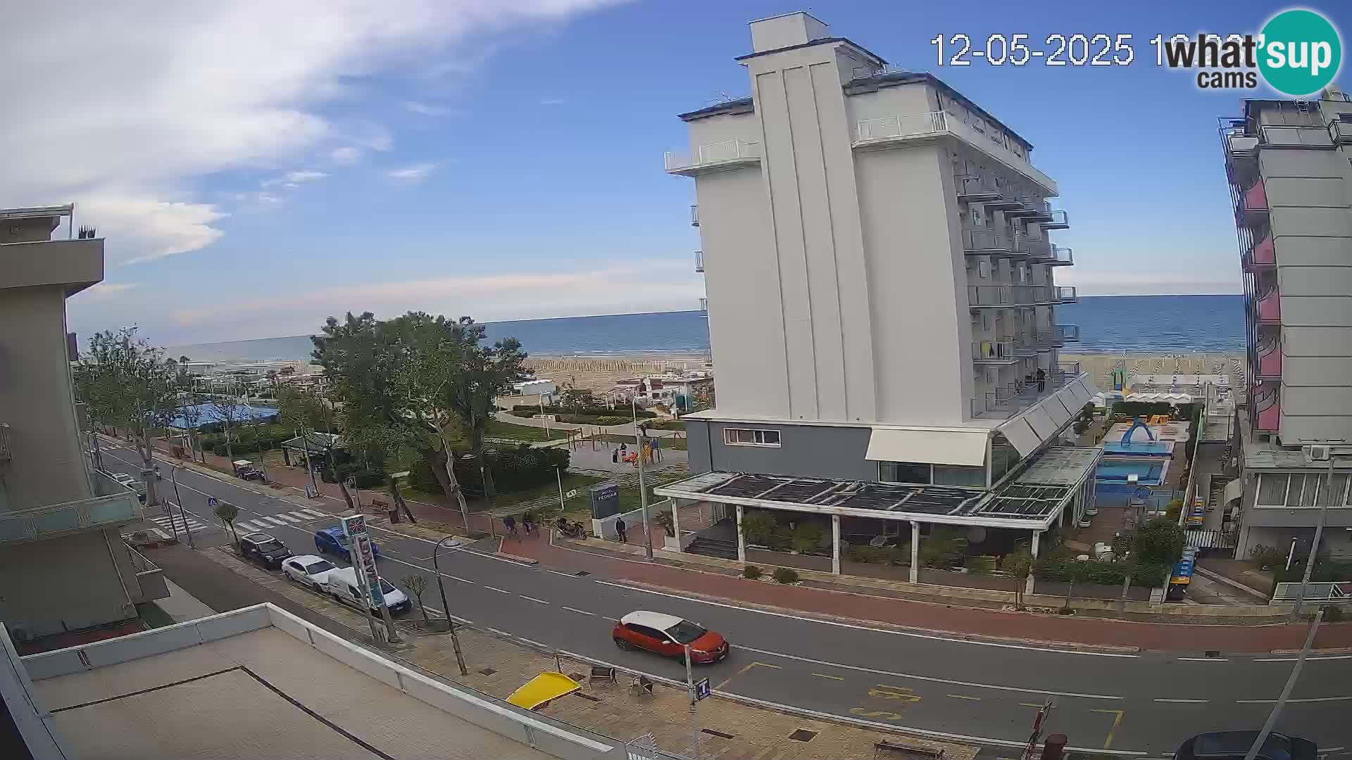 Plaža s spletno kamero Riccione in vrtovi La Malfa – plaža Bagni Oreste 115
