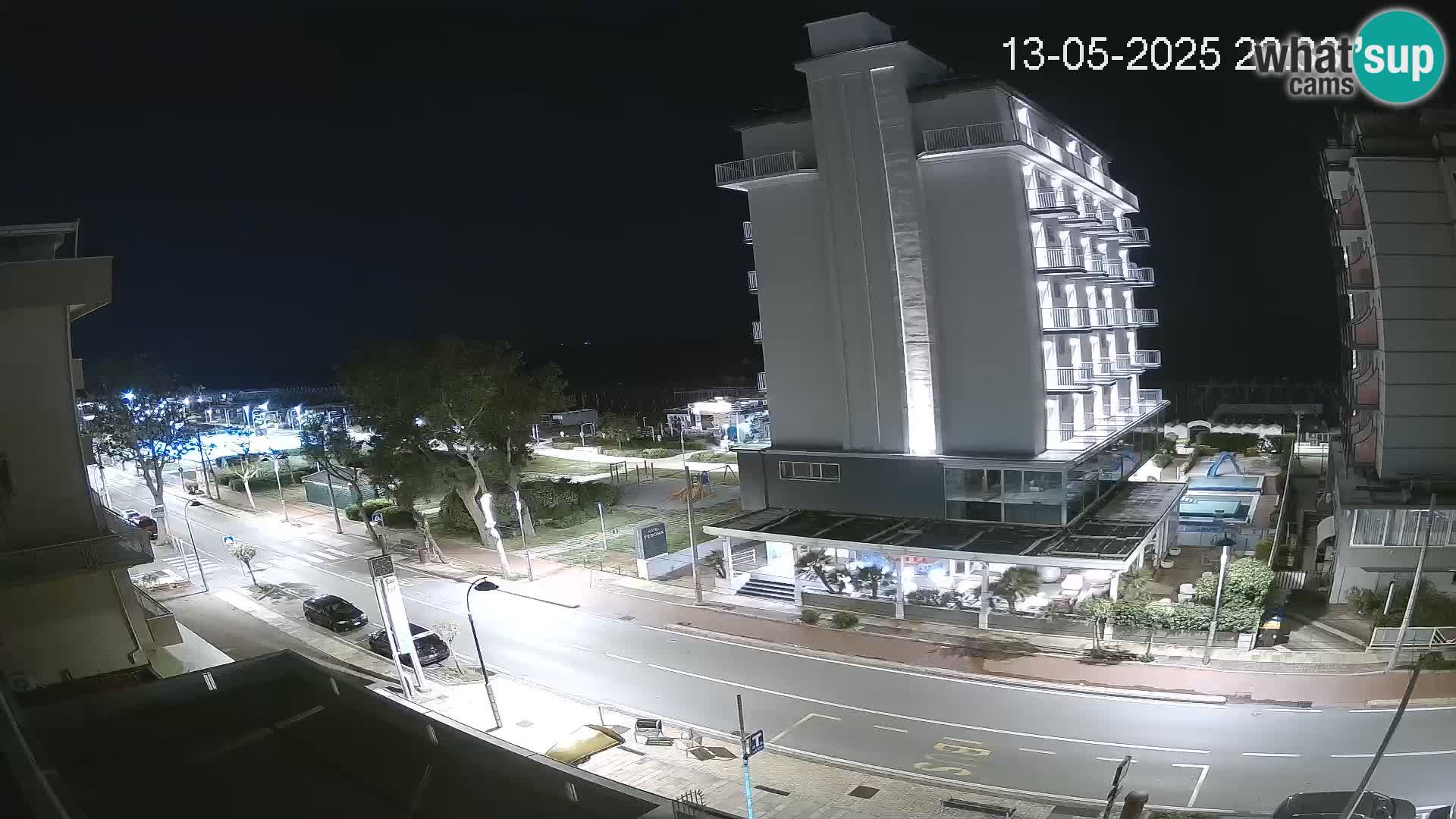 Plaža s spletno kamero Riccione in vrtovi La Malfa – plaža Bagni Oreste 115