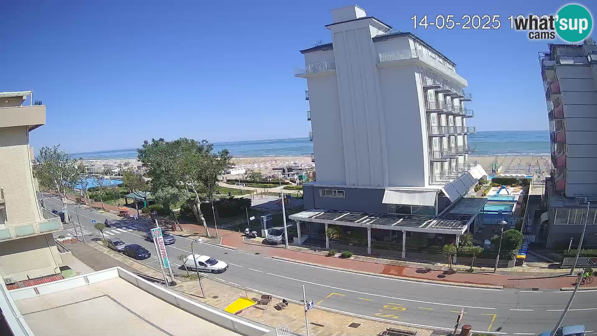 Plaža s spletno kamero Riccione in vrtovi La Malfa – plaža Bagni Oreste 115
