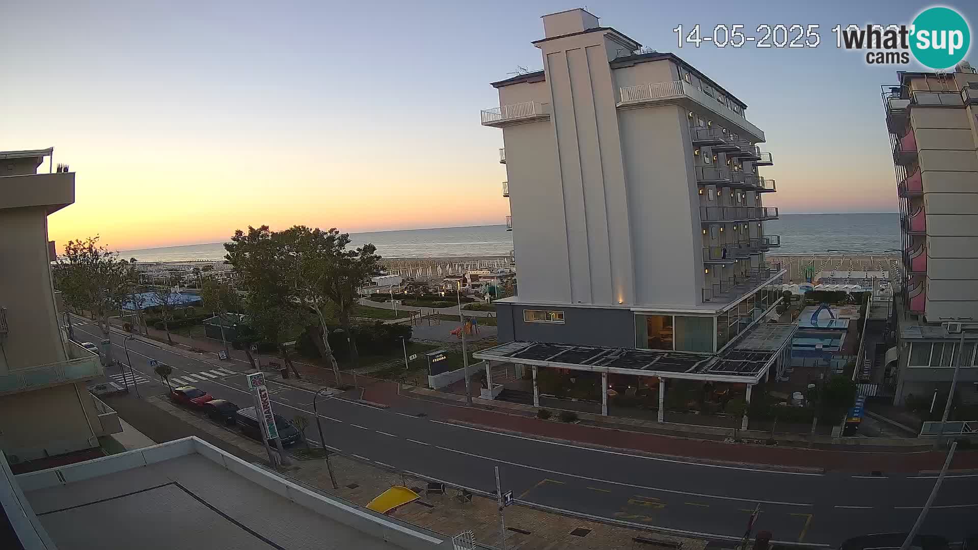 Plaža s spletno kamero Riccione in vrtovi La Malfa – plaža Bagni Oreste 115