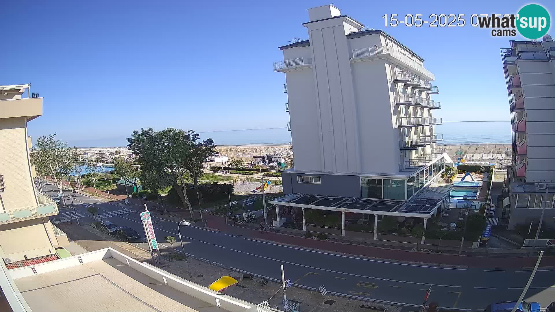 Plaža s spletno kamero Riccione in vrtovi La Malfa – plaža Bagni Oreste 115