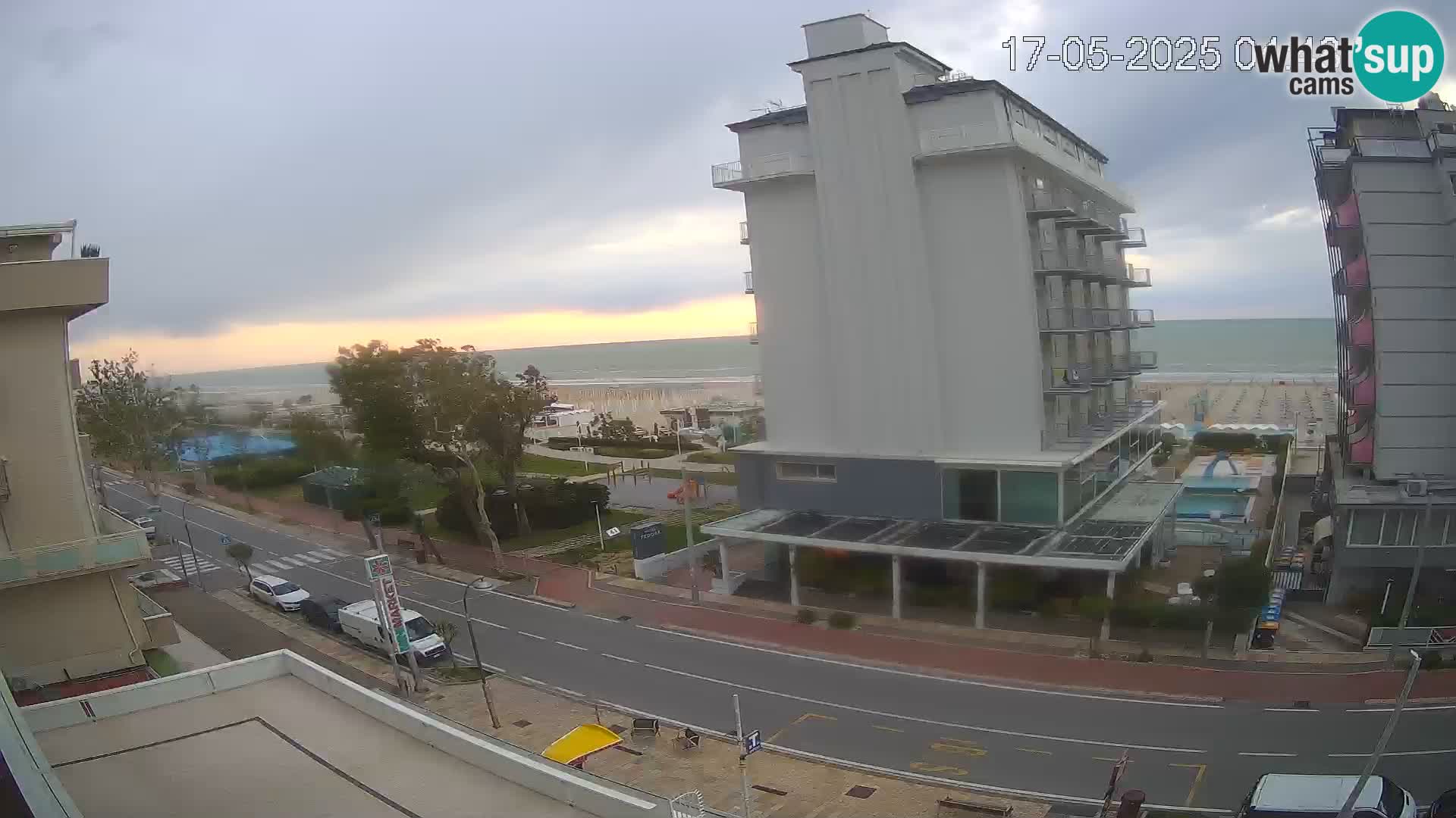 Riccione livecam beach and La Malfa gardens – Bagni Oreste spiaggia 115