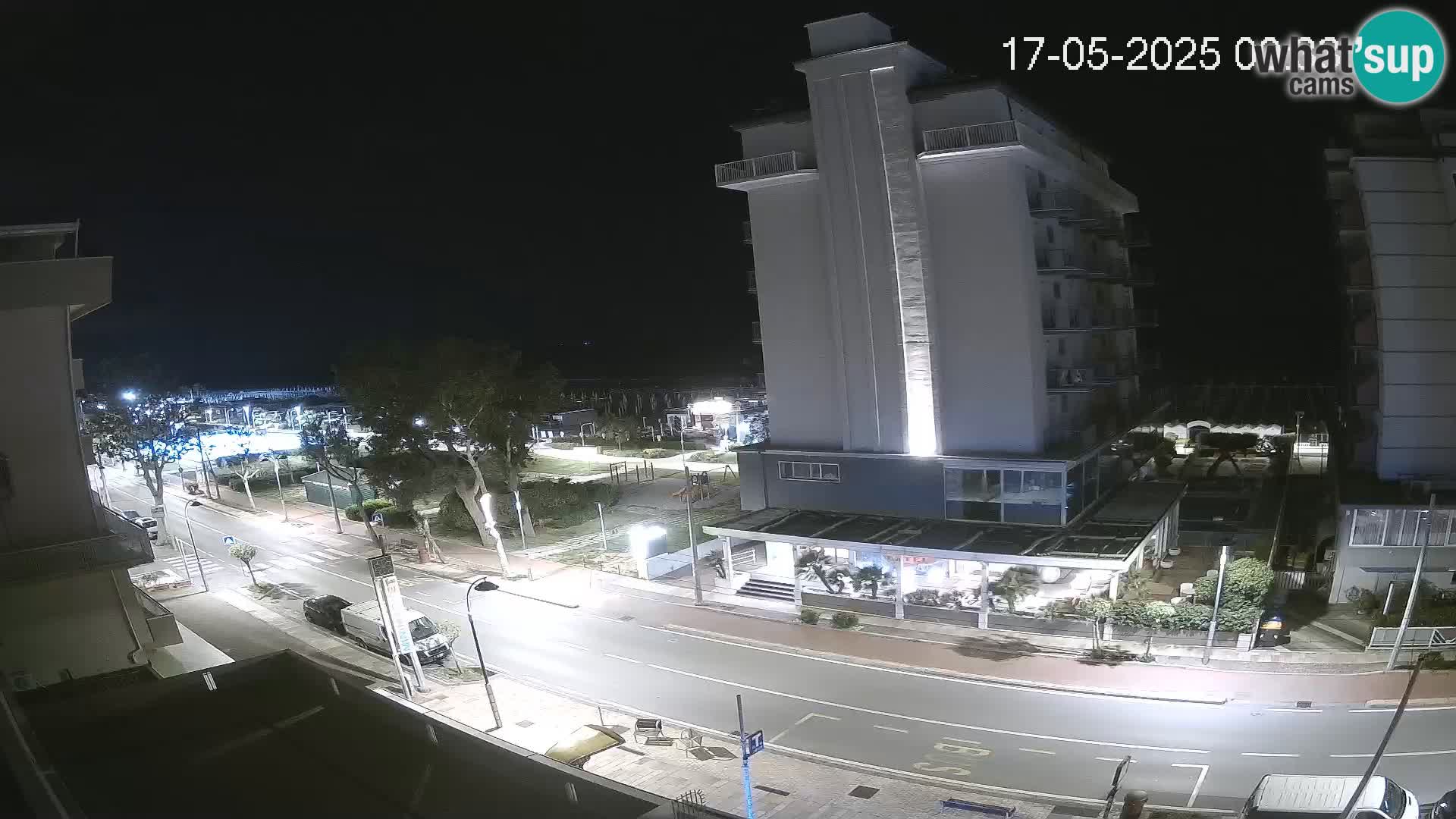 Plaža s spletno kamero Riccione in vrtovi La Malfa – plaža Bagni Oreste 115