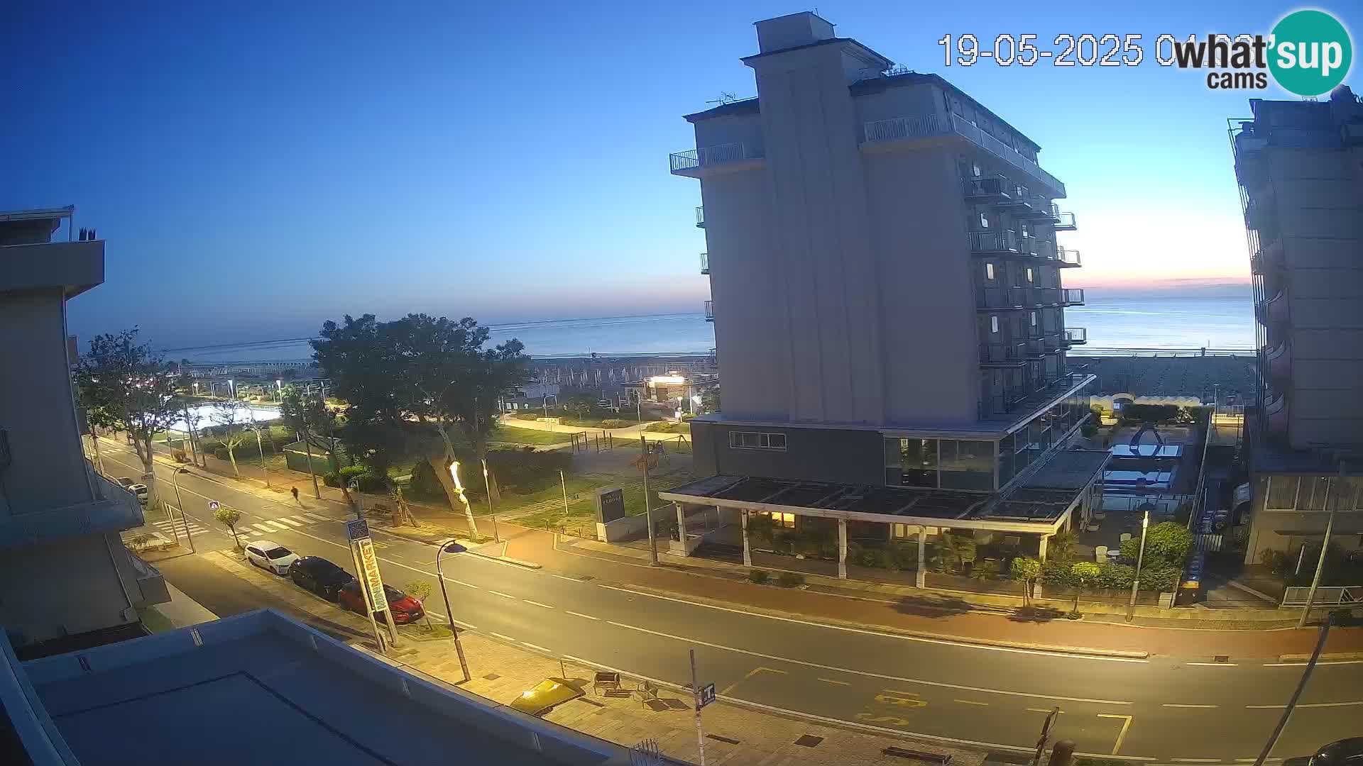 Plaža s spletno kamero Riccione in vrtovi La Malfa – plaža Bagni Oreste 115