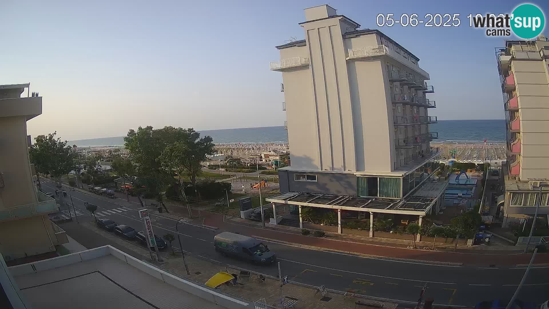 Plaža s spletno kamero Riccione in vrtovi La Malfa – plaža Bagni Oreste 115