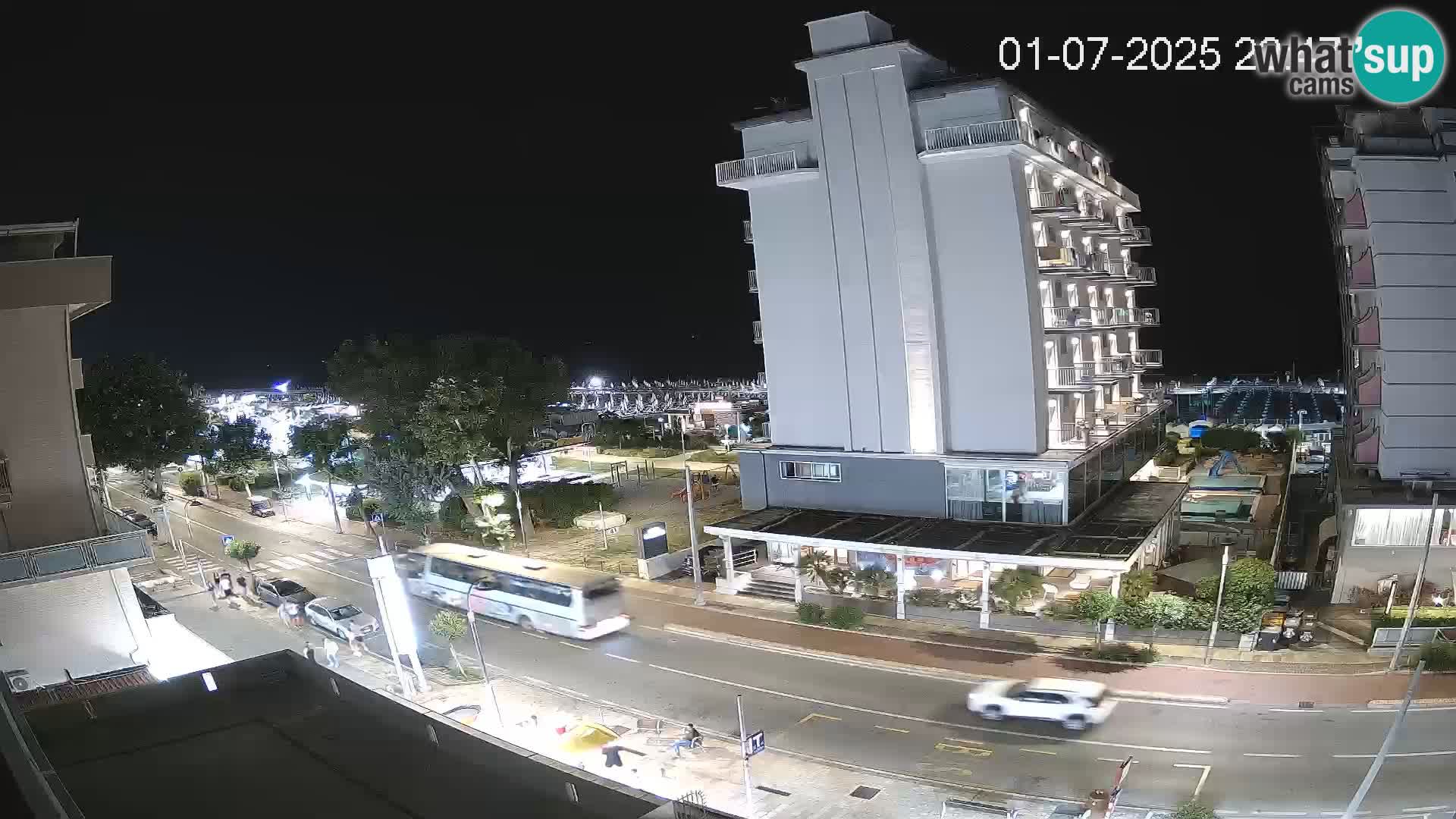 Plaža s spletno kamero Riccione in vrtovi La Malfa – plaža Bagni Oreste 115
