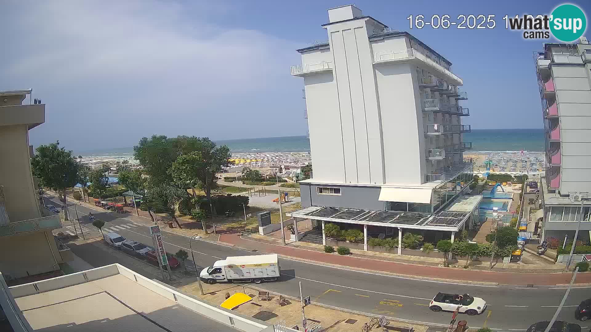 Riccione livecam beach and La Malfa gardens – Bagni Oreste spiaggia 115