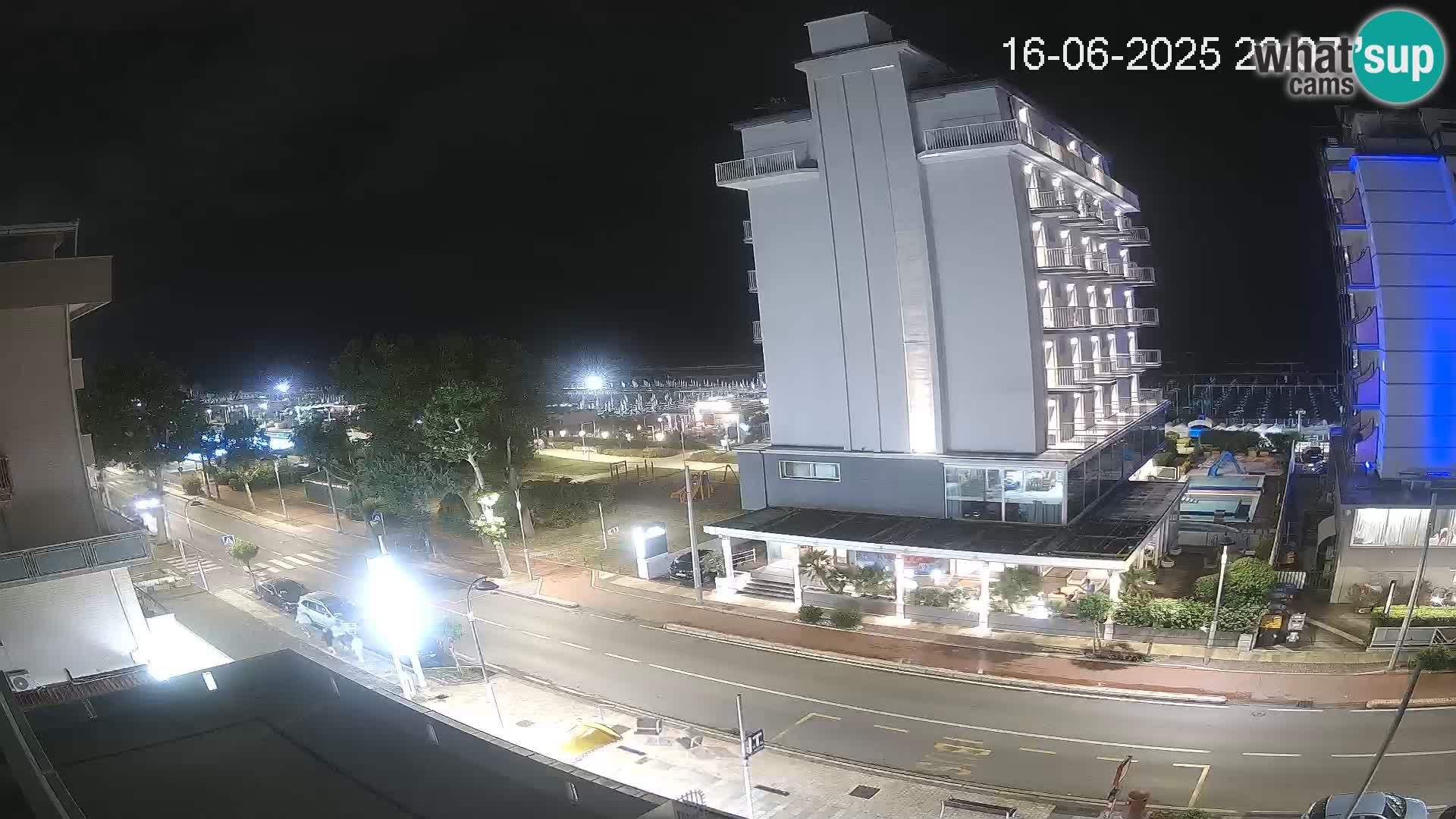 Plaža s spletno kamero Riccione in vrtovi La Malfa – plaža Bagni Oreste 115