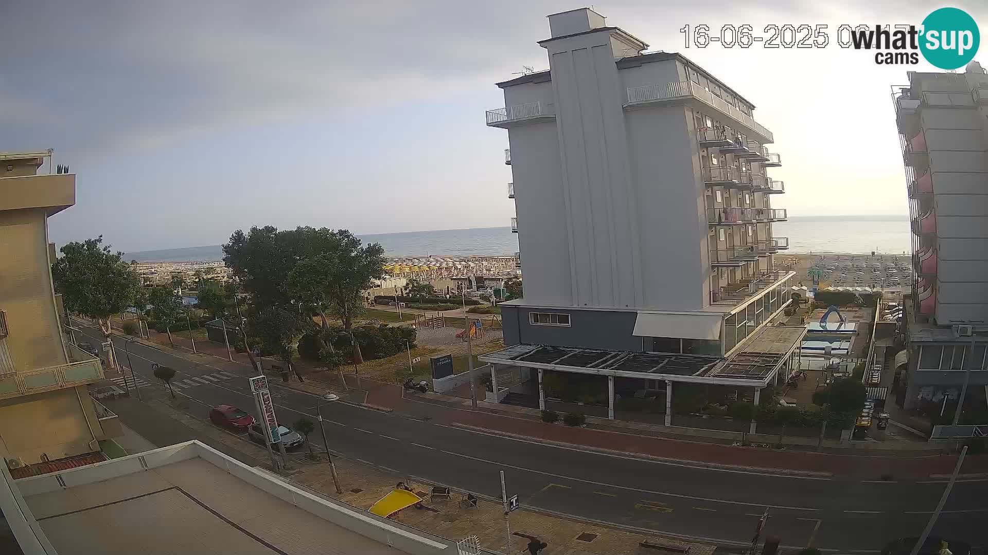 Plaža s spletno kamero Riccione in vrtovi La Malfa – plaža Bagni Oreste 115