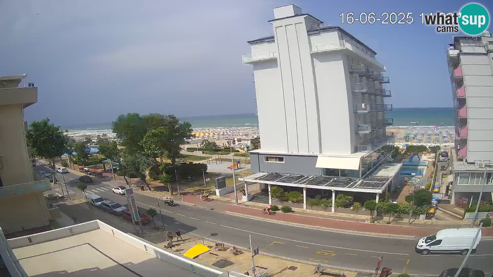 Plaža s spletno kamero Riccione in vrtovi La Malfa – plaža Bagni Oreste 115