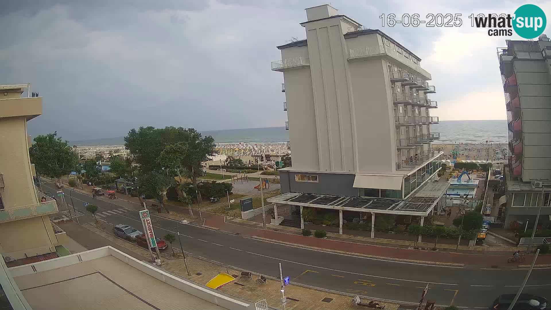 Plaža s spletno kamero Riccione in vrtovi La Malfa – plaža Bagni Oreste 115