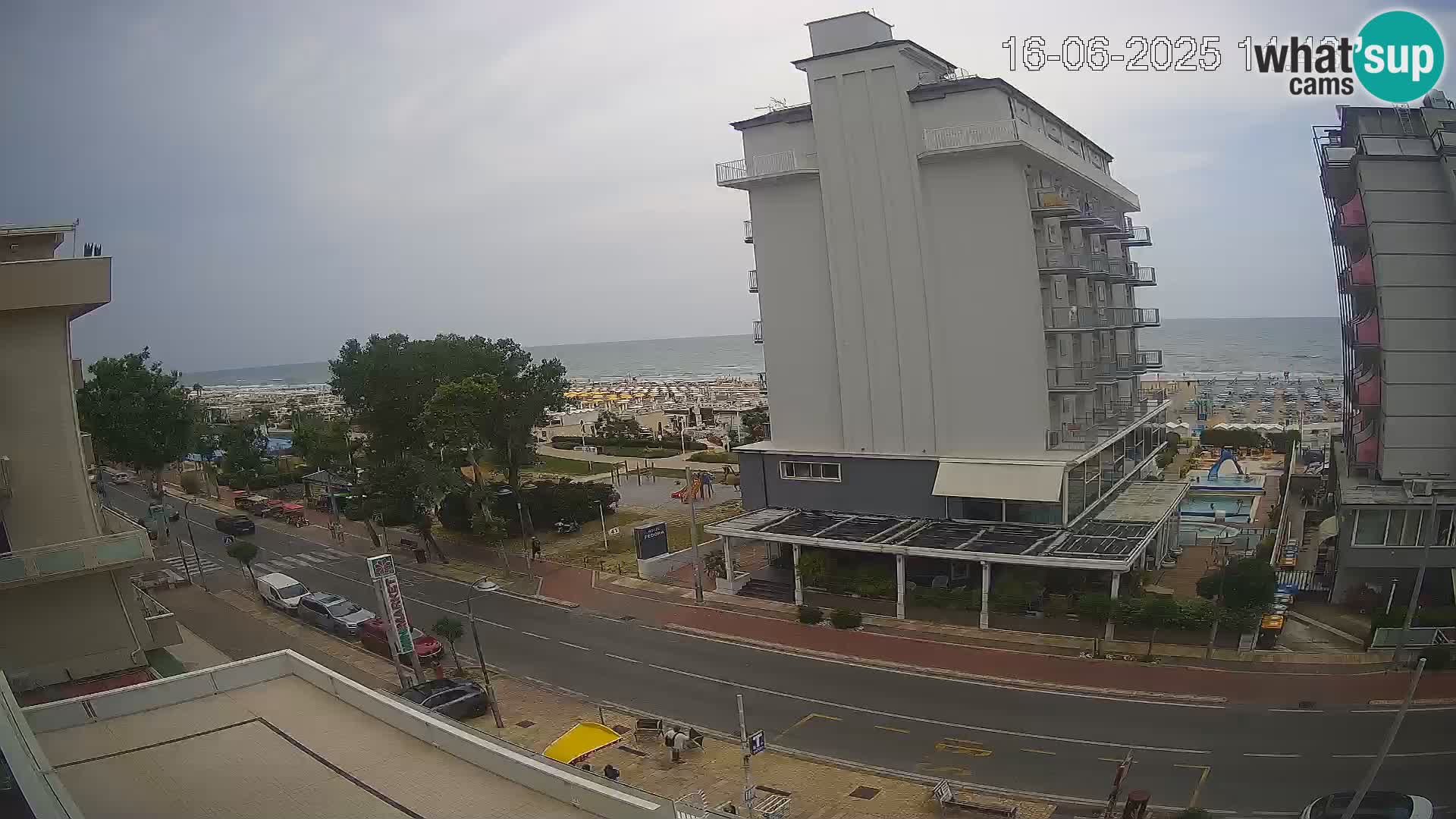 Plaža s spletno kamero Riccione in vrtovi La Malfa – plaža Bagni Oreste 115