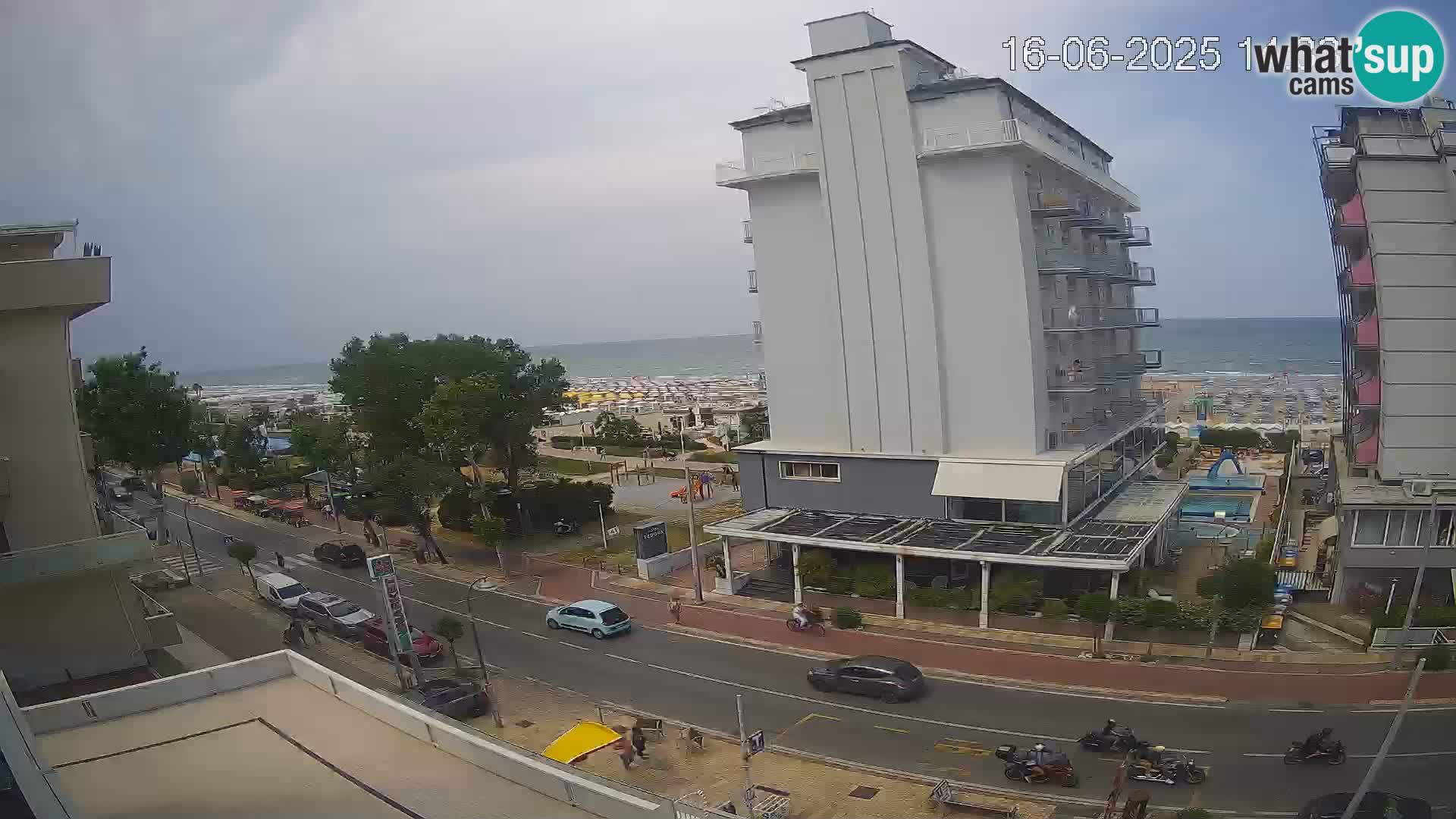 Plaža s spletno kamero Riccione in vrtovi La Malfa – plaža Bagni Oreste 115