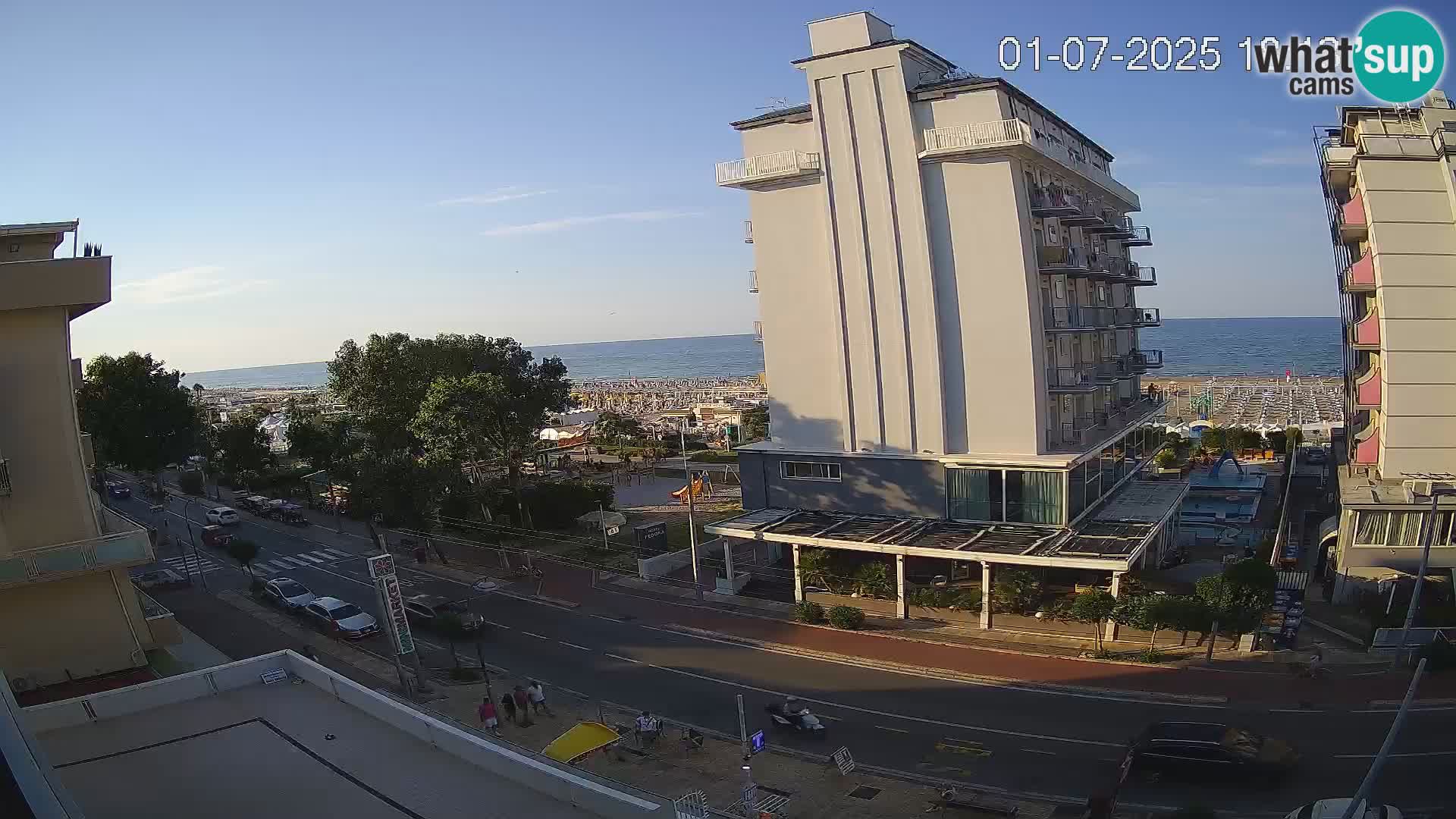 Plaža s spletno kamero Riccione in vrtovi La Malfa – plaža Bagni Oreste 115