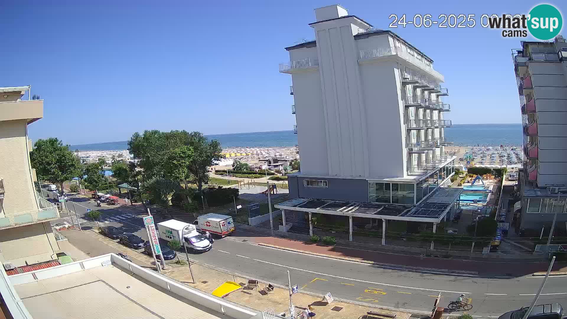 Riccione livecam beach and La Malfa gardens – Bagni Oreste spiaggia 115