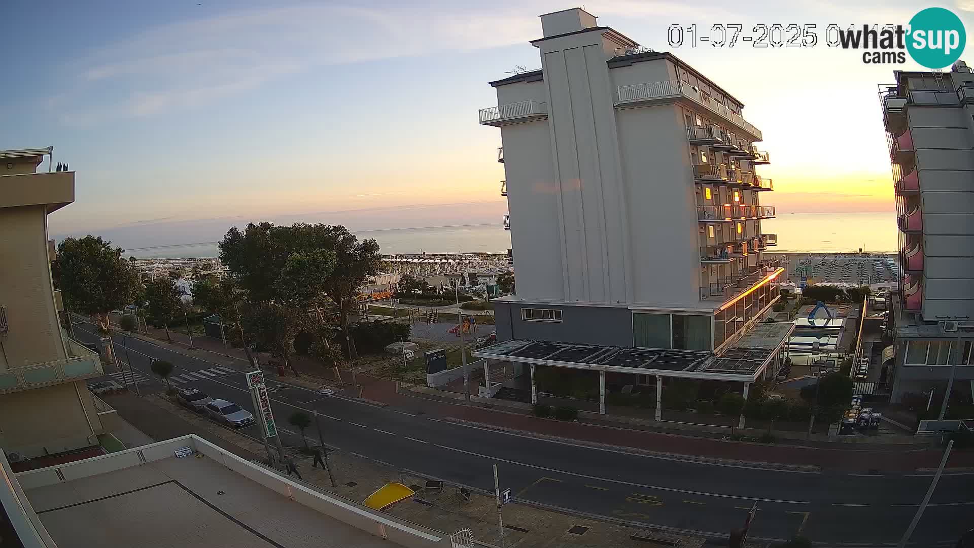Riccione livecam beach and La Malfa gardens – Bagni Oreste spiaggia 115