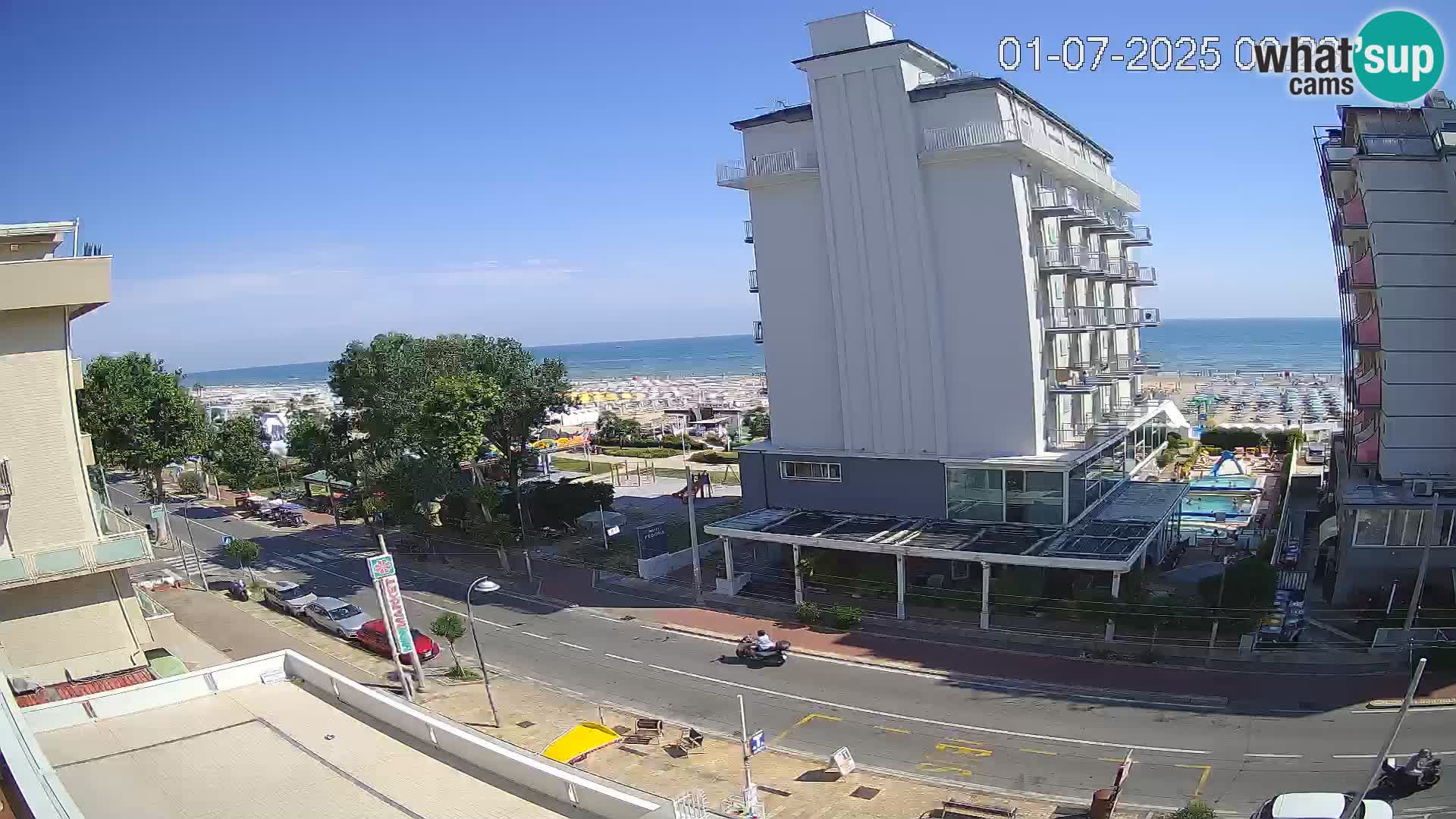 Plaža s spletno kamero Riccione in vrtovi La Malfa – plaža Bagni Oreste 115