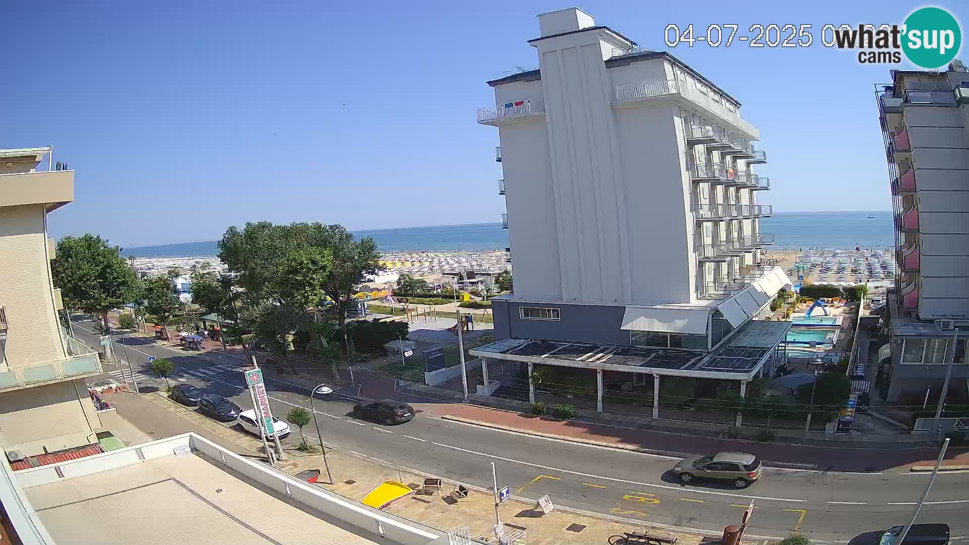 Riccione livecam beach and La Malfa gardens – Bagni Oreste spiaggia 115