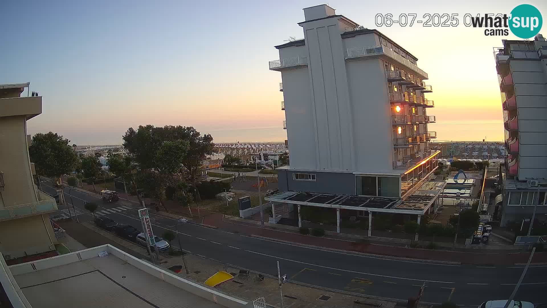 Riccione livecam beach and La Malfa gardens – Bagni Oreste spiaggia 115