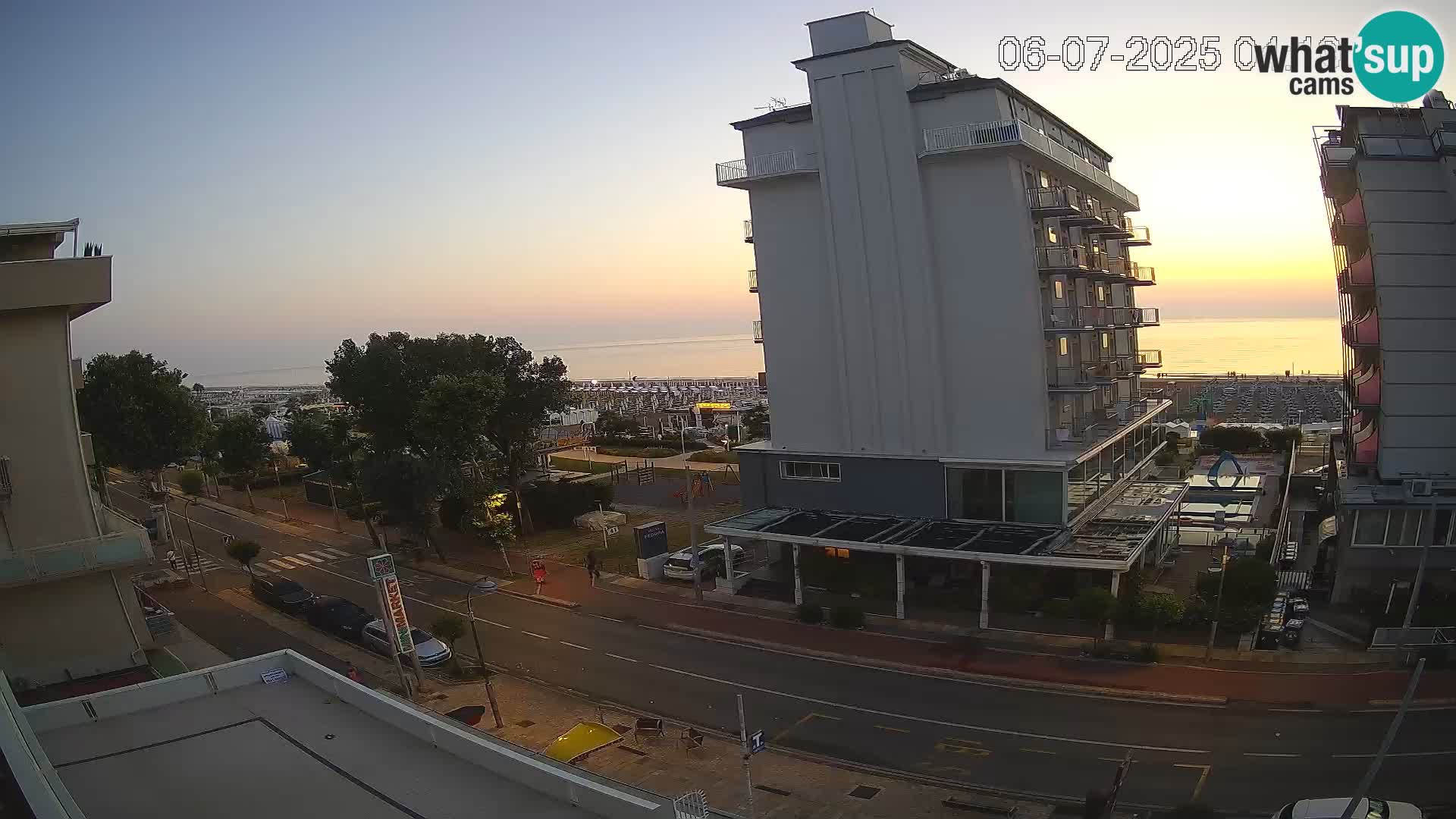 Plaža s spletno kamero Riccione in vrtovi La Malfa – plaža Bagni Oreste 115