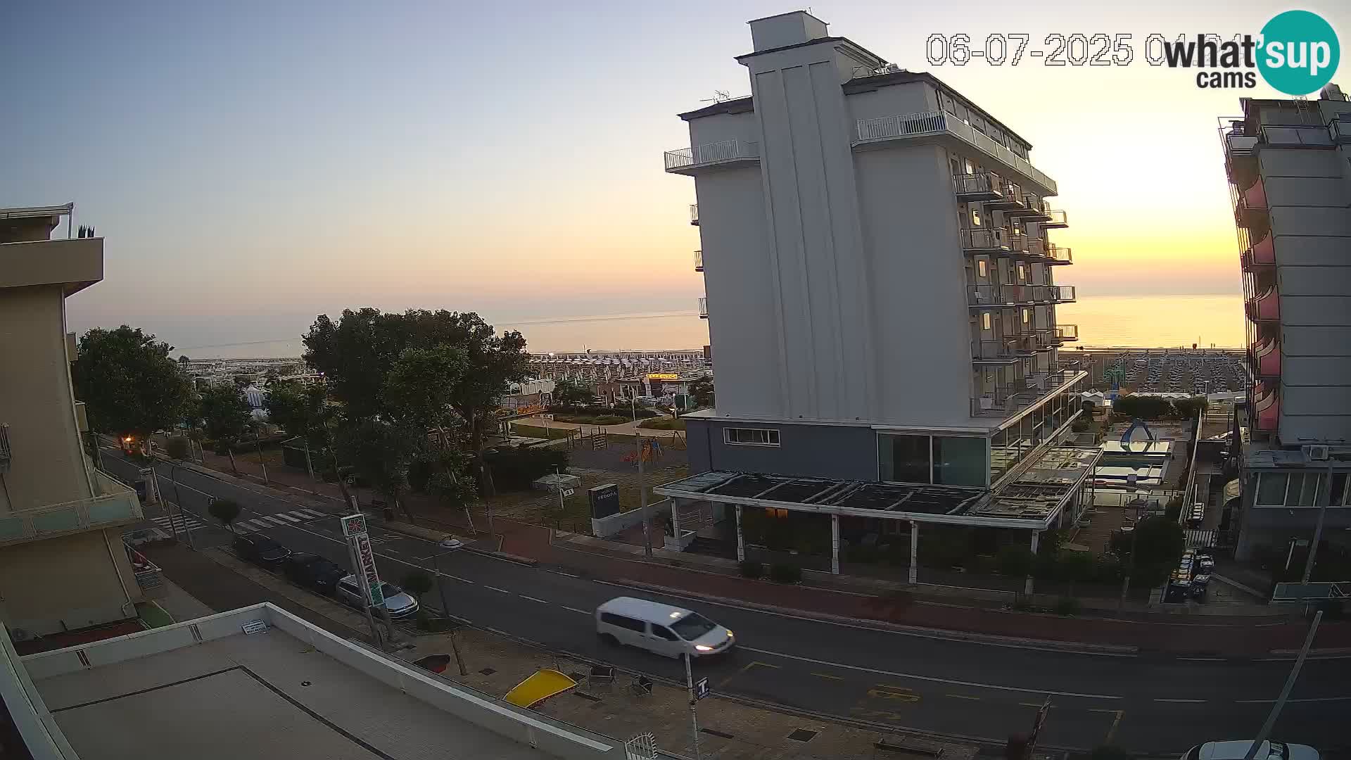 Riccione web kamera plaža i vrtovi La Malfa – plaža Bagni Oreste 115