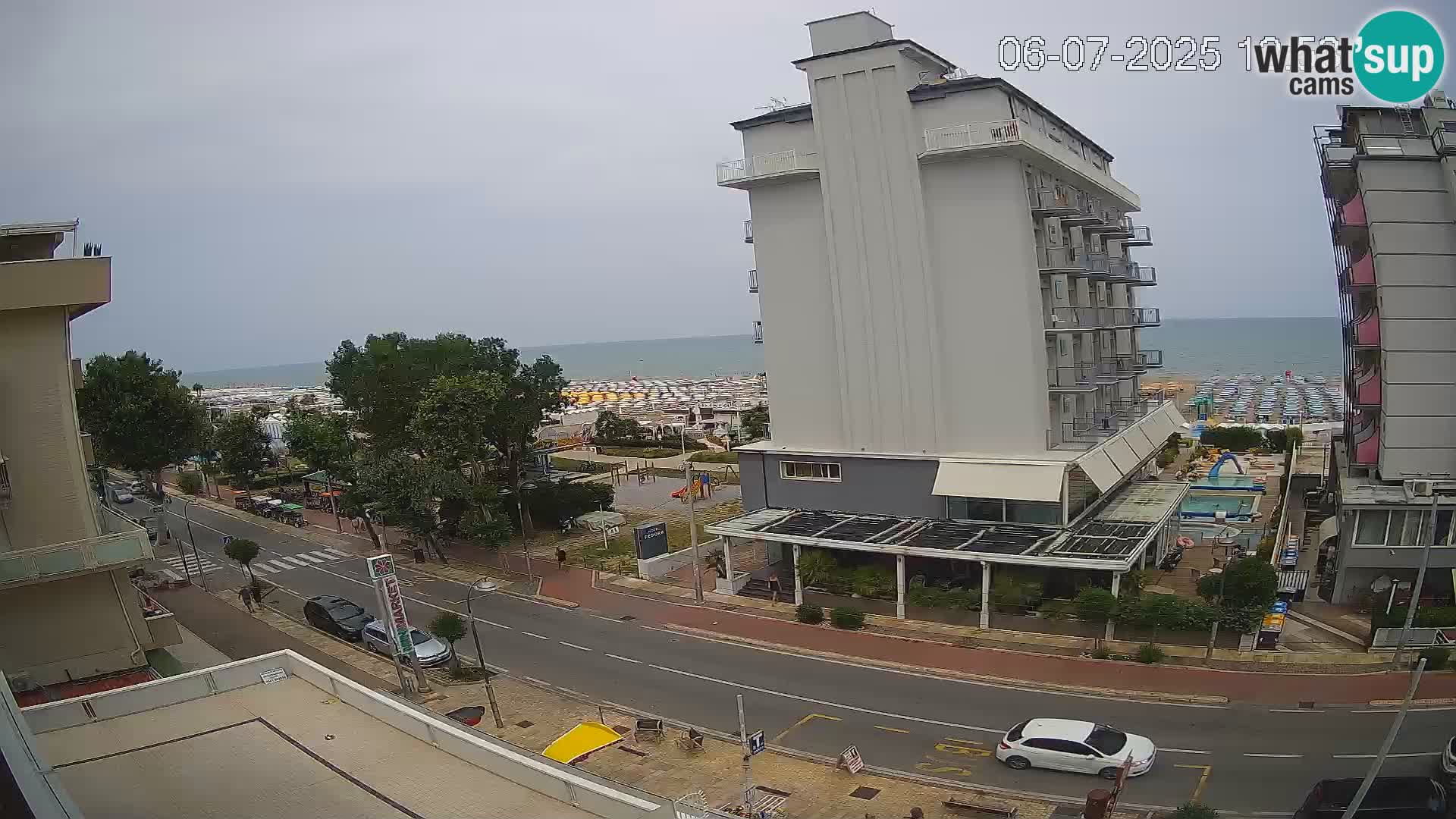 Plaža s spletno kamero Riccione in vrtovi La Malfa – plaža Bagni Oreste 115