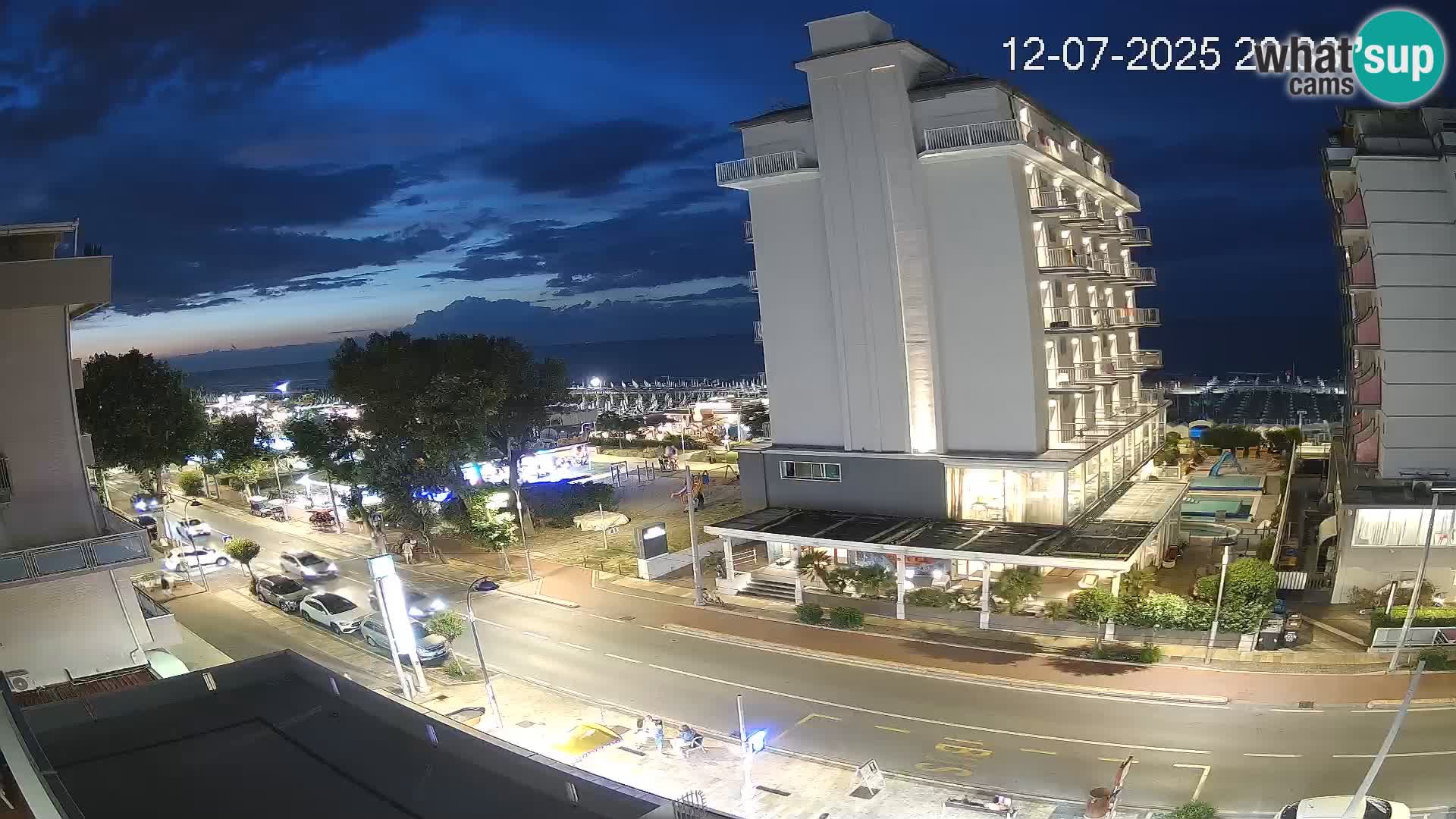 Plaža s spletno kamero Riccione in vrtovi La Malfa – plaža Bagni Oreste 115