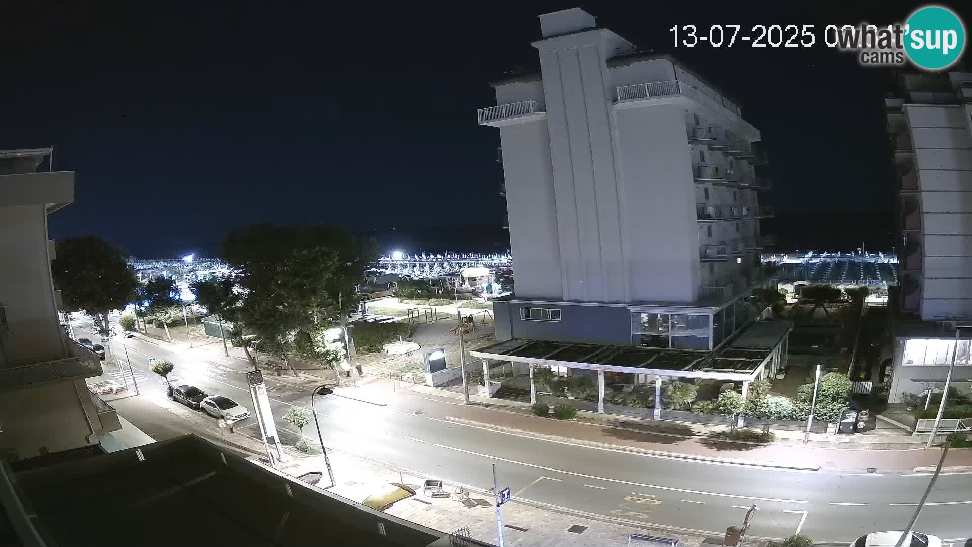 Plaža s spletno kamero Riccione in vrtovi La Malfa – plaža Bagni Oreste 115