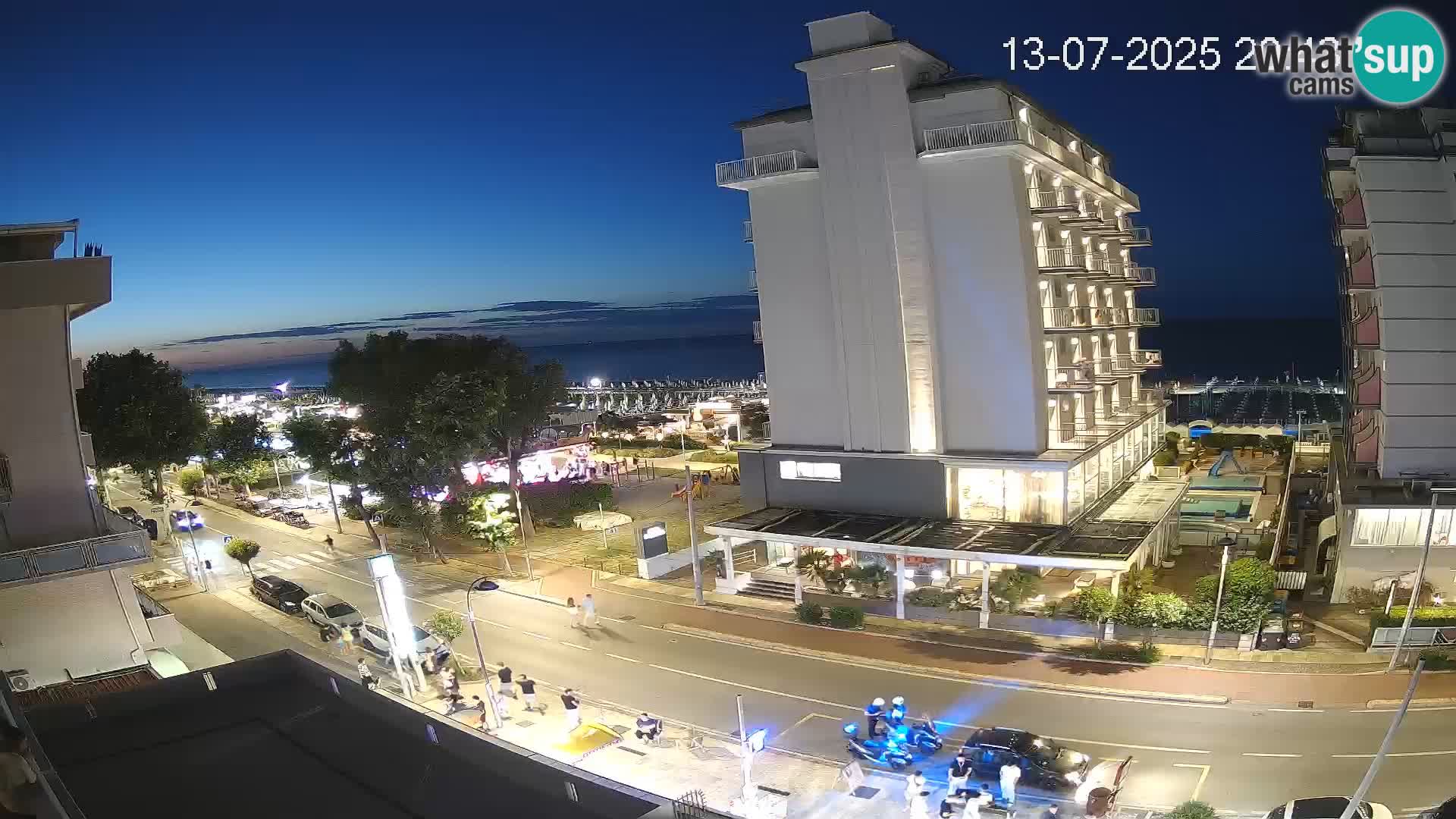 Plaža s spletno kamero Riccione in vrtovi La Malfa – plaža Bagni Oreste 115