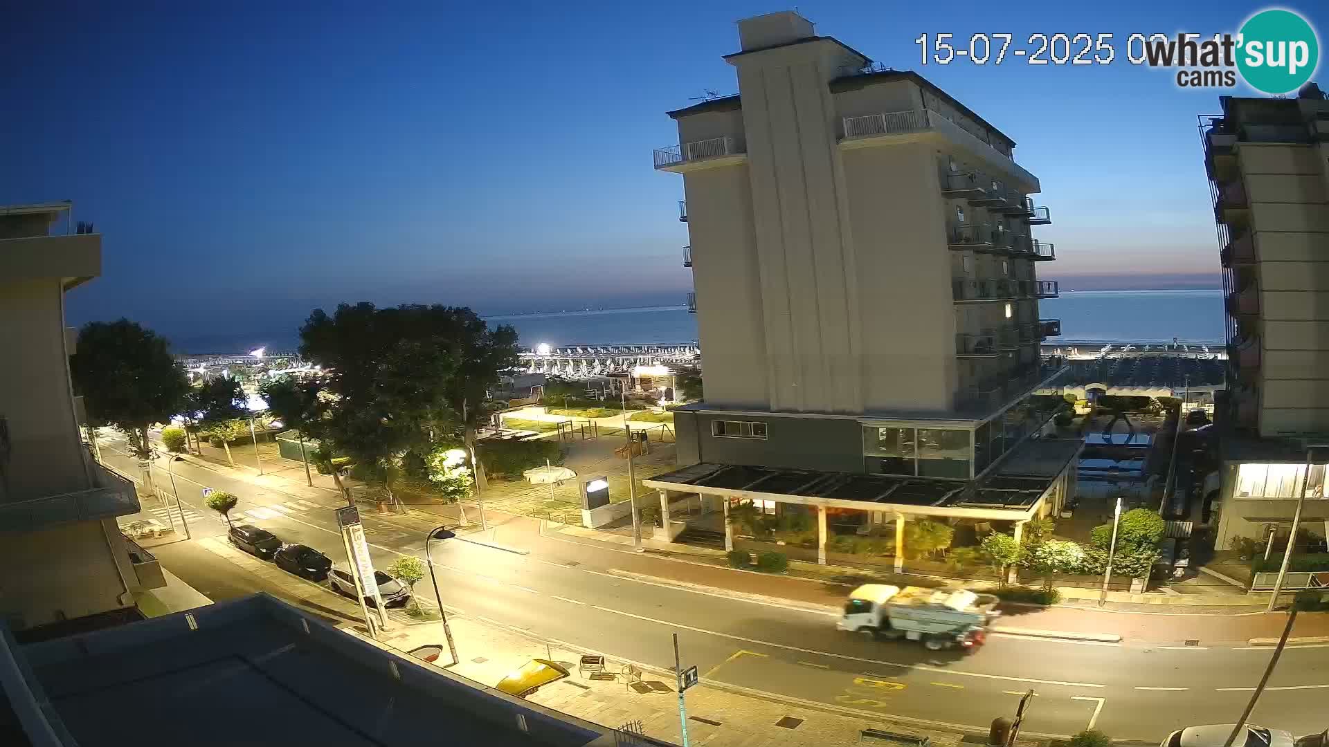 Riccione livecam beach and La Malfa gardens – Bagni Oreste spiaggia 115